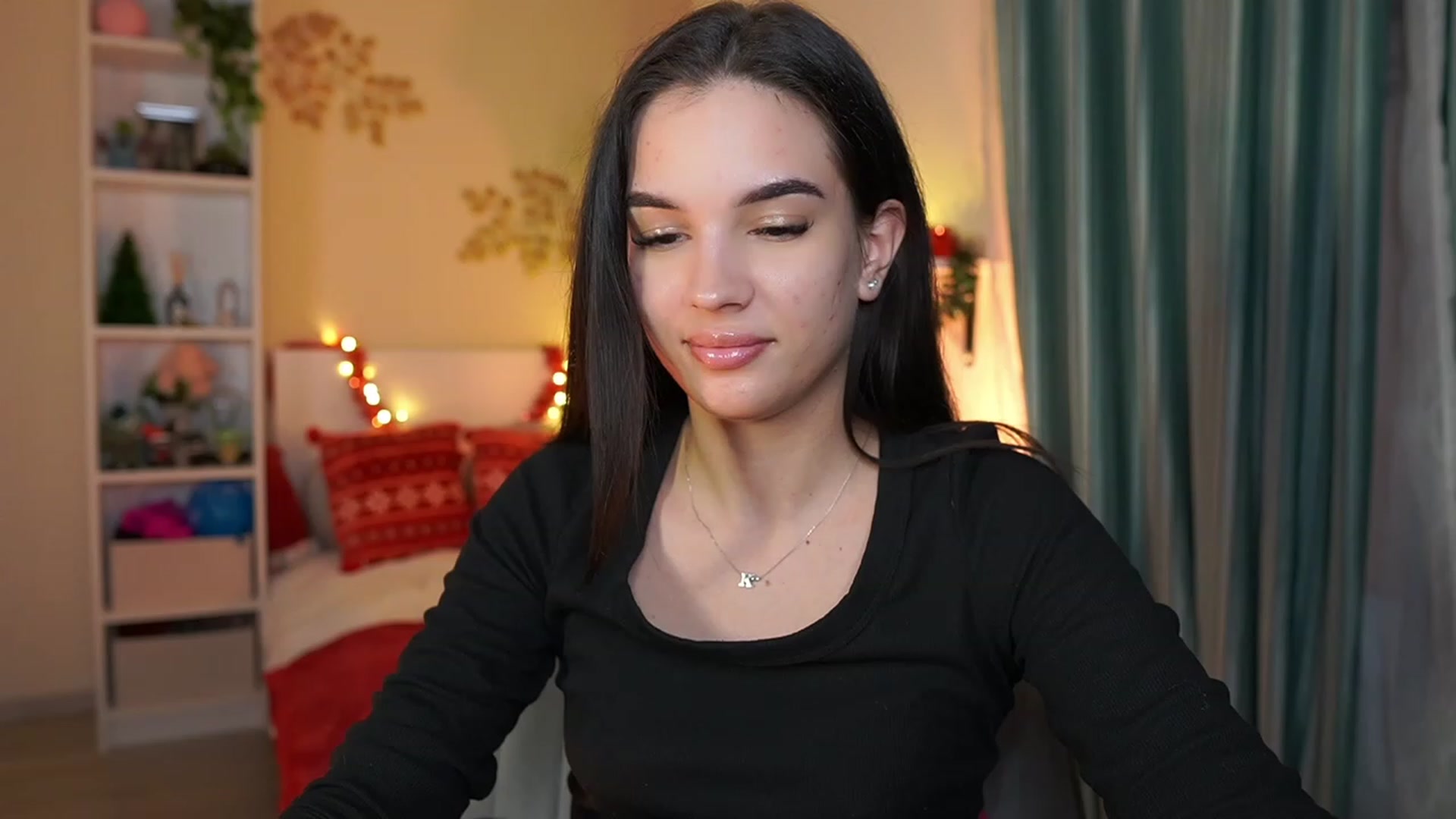 Gallery image thumbnail from Kylie_Quinn's myfreecams stream on, 12/24/2023, 24:06 image 15 of 20