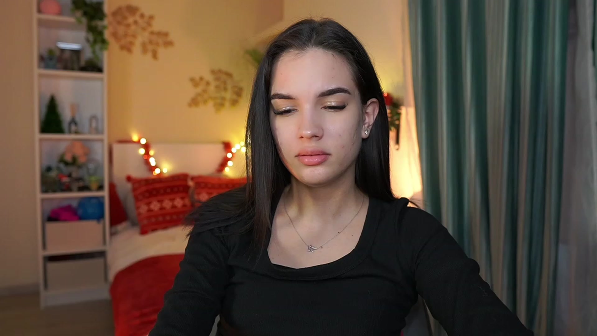 Gallery image thumbnail from Kylie_Quinn's myfreecams stream on, 12/24/2023, 24:06 image 11 of 20