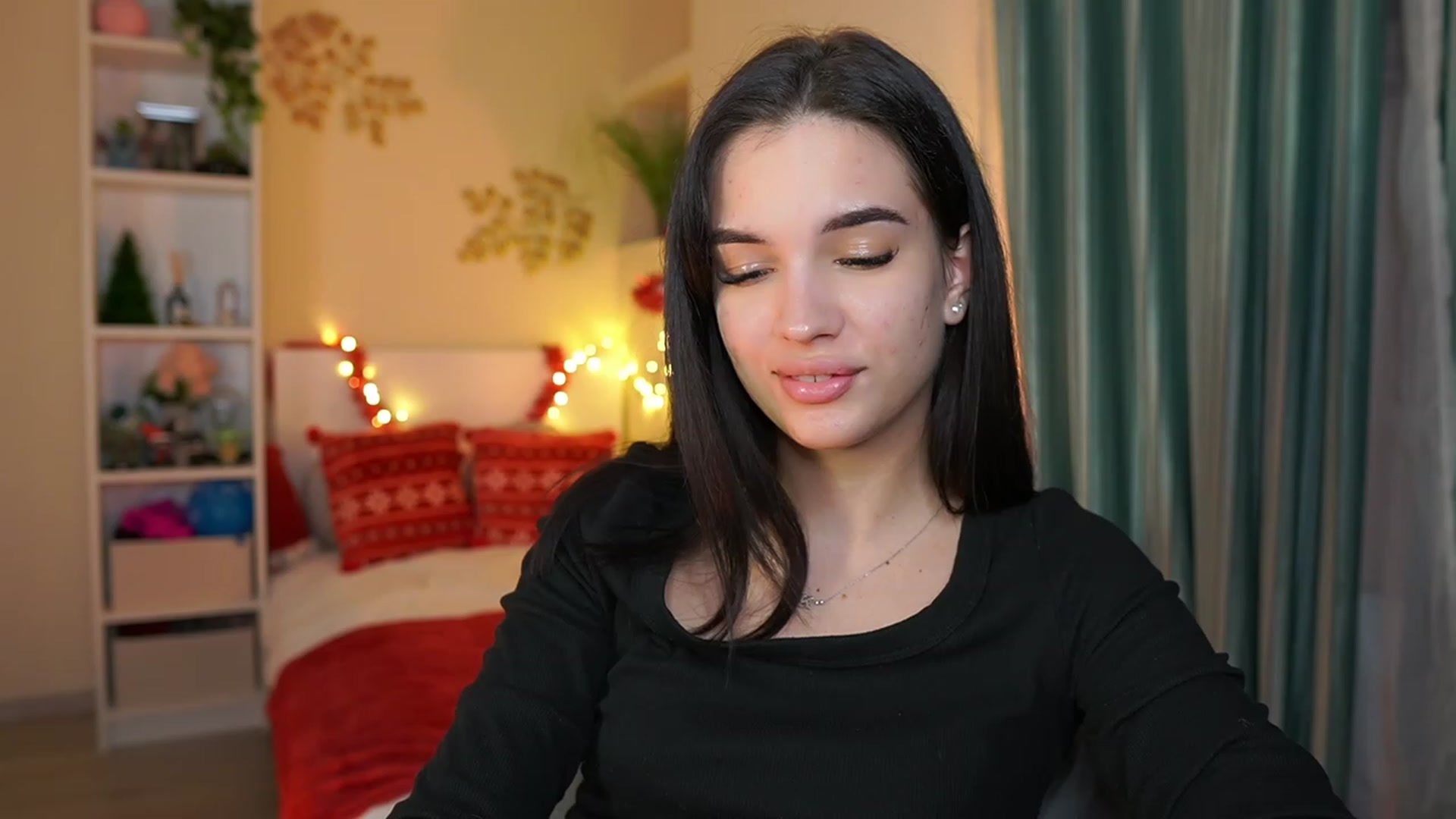 Gallery image thumbnail from Kylie_Quinn's myfreecams stream on, 12/24/2023, 24:06 image 8 of 20