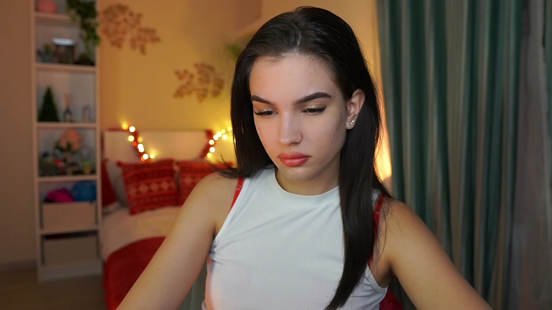 Gallery image thumbnail from Kylie_Quinn's myfreecams stream on, 12/26/2023, 19:40 image 13 of 20