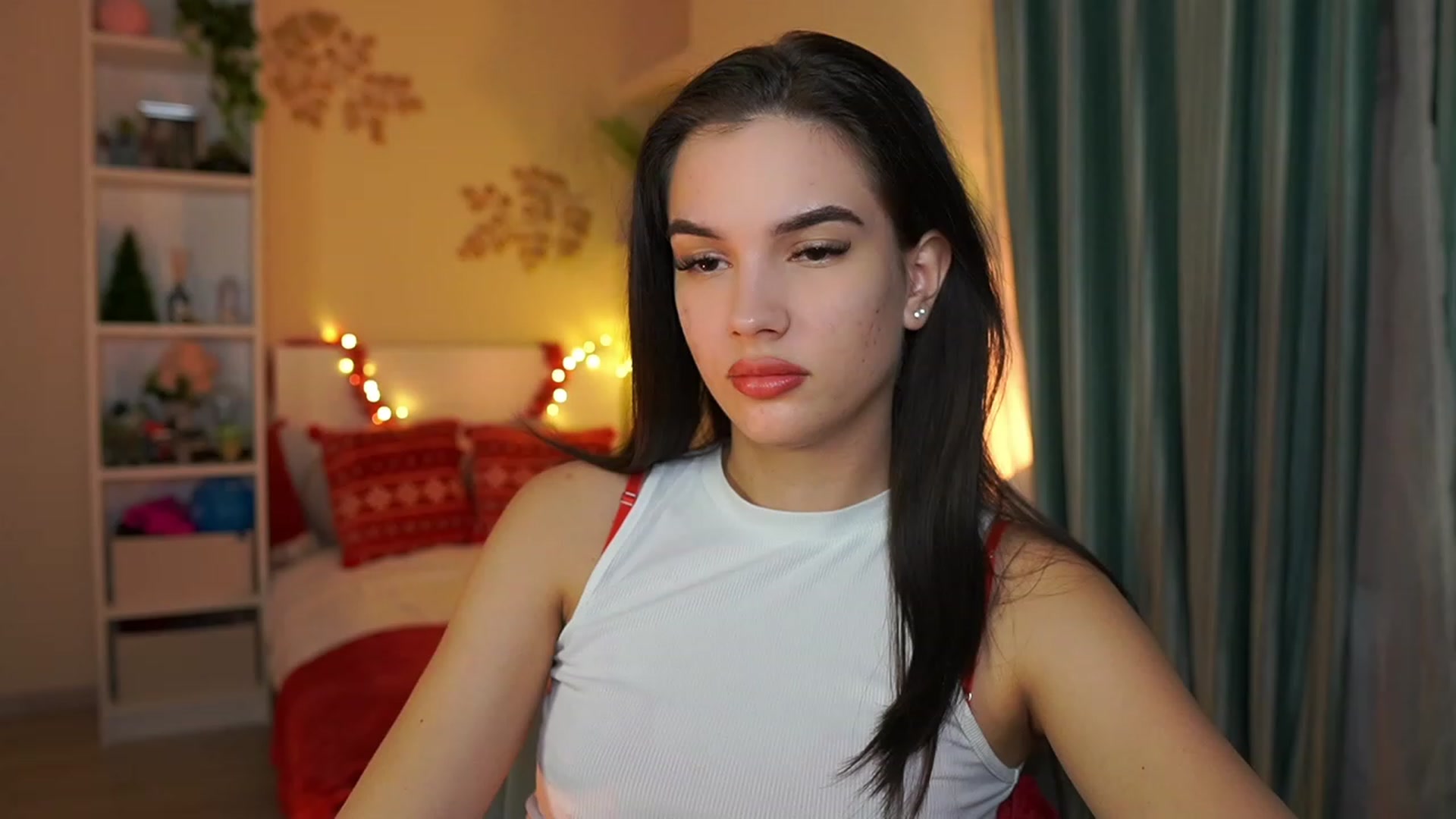 Gallery image thumbnail from Kylie_Quinn's myfreecams stream on, 12/26/2023, 19:40 image 14 of 20
