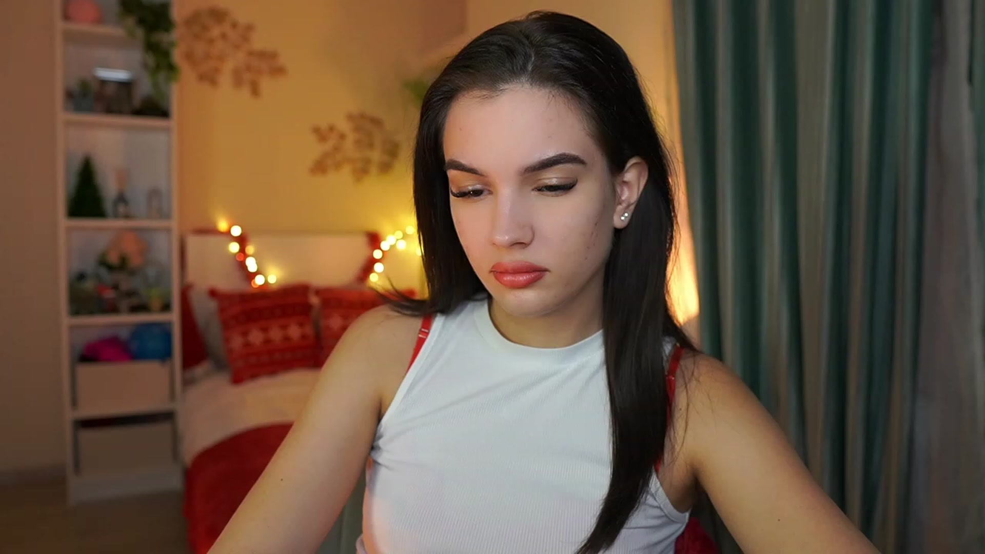 Gallery image thumbnail from Kylie_Quinn's myfreecams stream on, 12/26/2023, 19:40 image 12 of 20