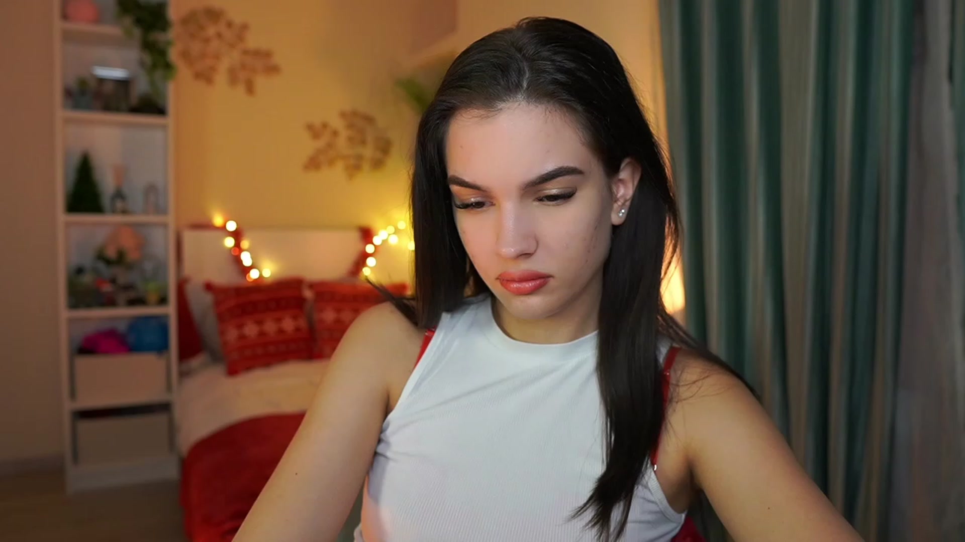 Gallery image thumbnail from Kylie_Quinn's myfreecams stream on, 12/26/2023, 19:40 image 15 of 20
