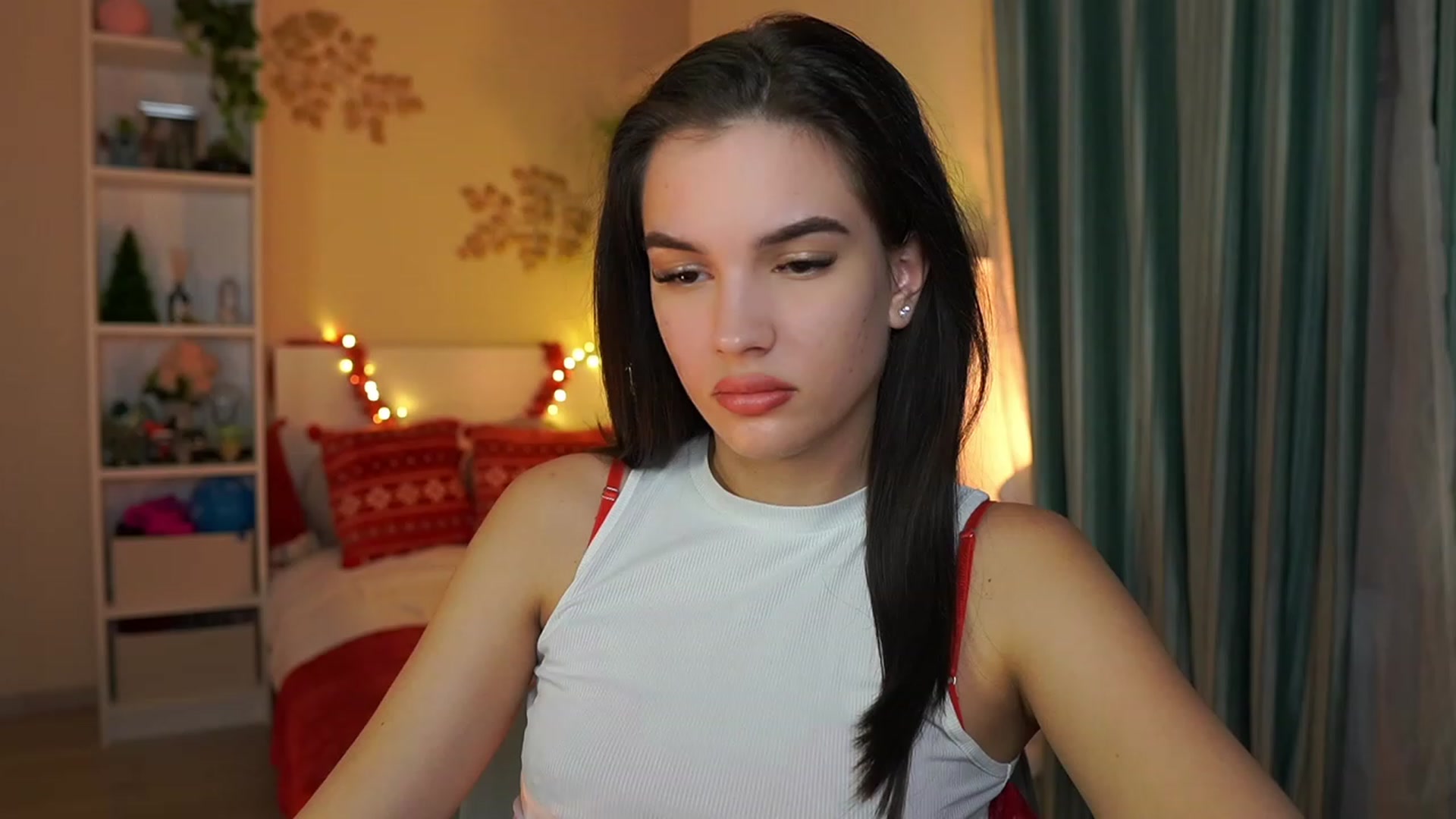 Gallery image thumbnail from Kylie_Quinn's myfreecams stream on, 12/26/2023, 21:02 image 7 of 20