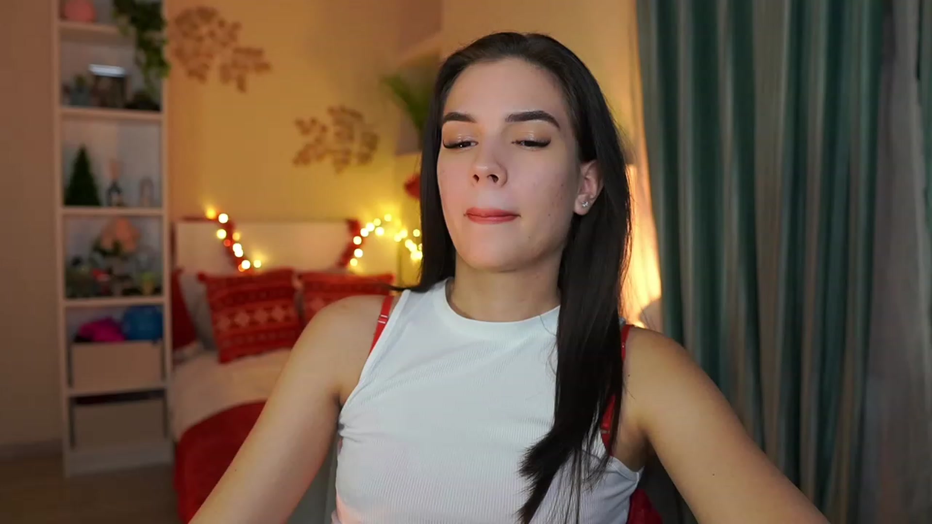 Gallery image thumbnail from Kylie_Quinn's myfreecams stream on, 12/26/2023, 21:02 image 1 of 20