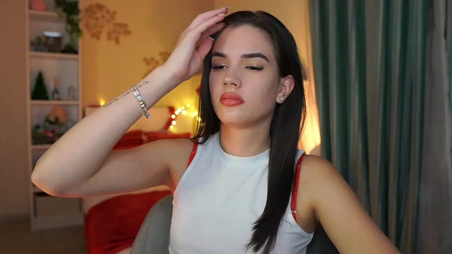 Gallery image thumbnail from Kylie_Quinn's myfreecams stream on, 12/26/2023, 21:02 image 2 of 20