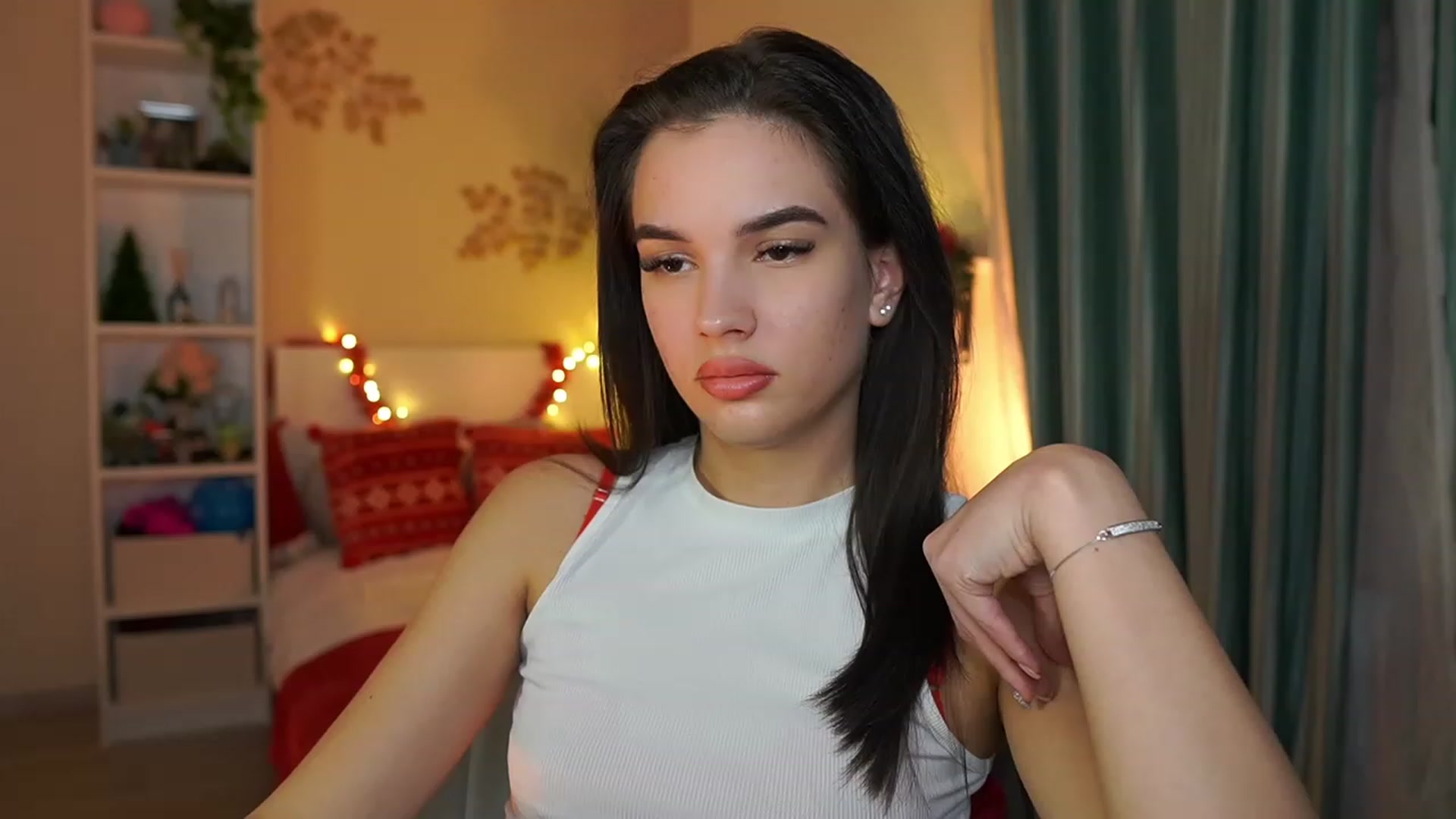 Gallery image thumbnail from Kylie_Quinn's myfreecams stream on, 12/26/2023, 21:02 image 14 of 20