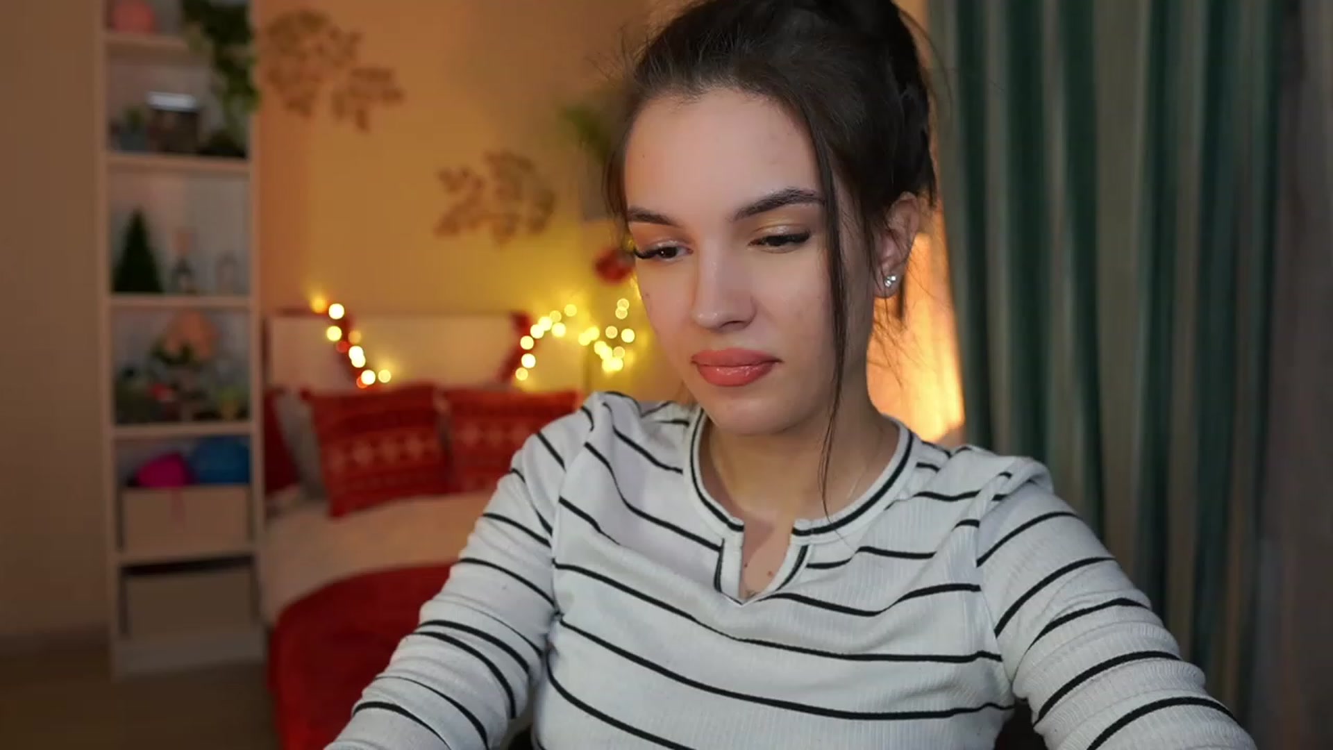 Gallery image thumbnail from Kylie_Quinn's myfreecams stream on, 12/27/2023, 20:58 image 12 of 20
