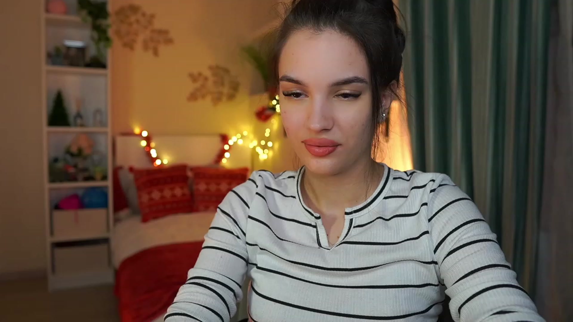 Gallery image thumbnail from Kylie_Quinn's myfreecams stream on, 12/27/2023, 20:58 image 6 of 20