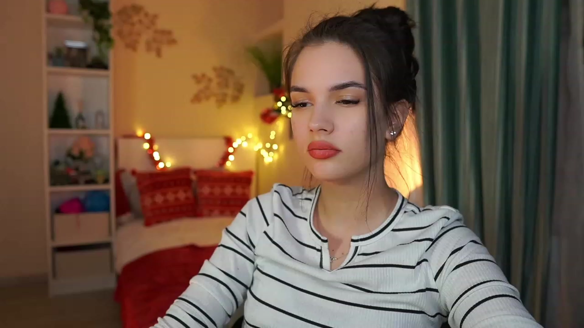 Gallery image thumbnail from Kylie_Quinn's myfreecams stream on, 12/27/2023, 22:40 image 4 of 20