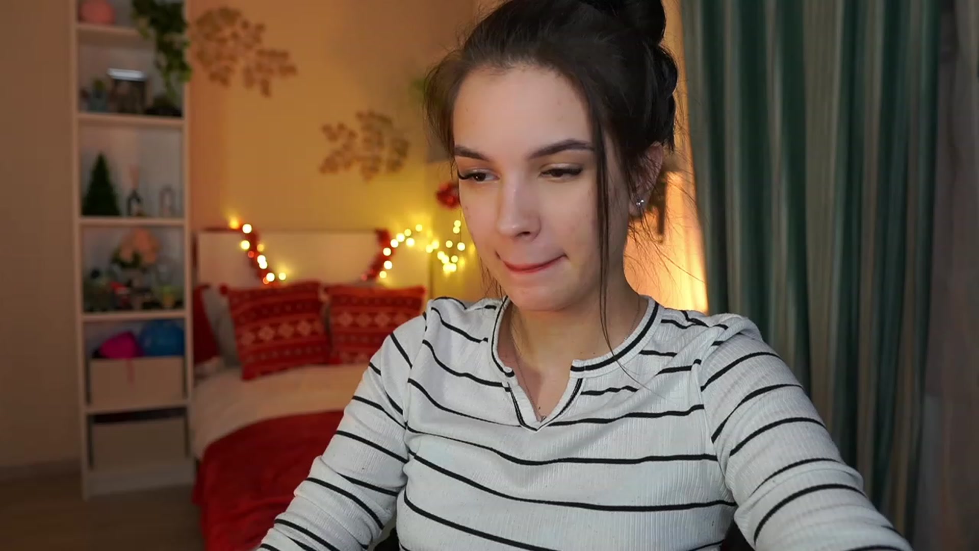 Gallery image thumbnail from Kylie_Quinn's myfreecams stream on, 12/27/2023, 22:40 image 13 of 20