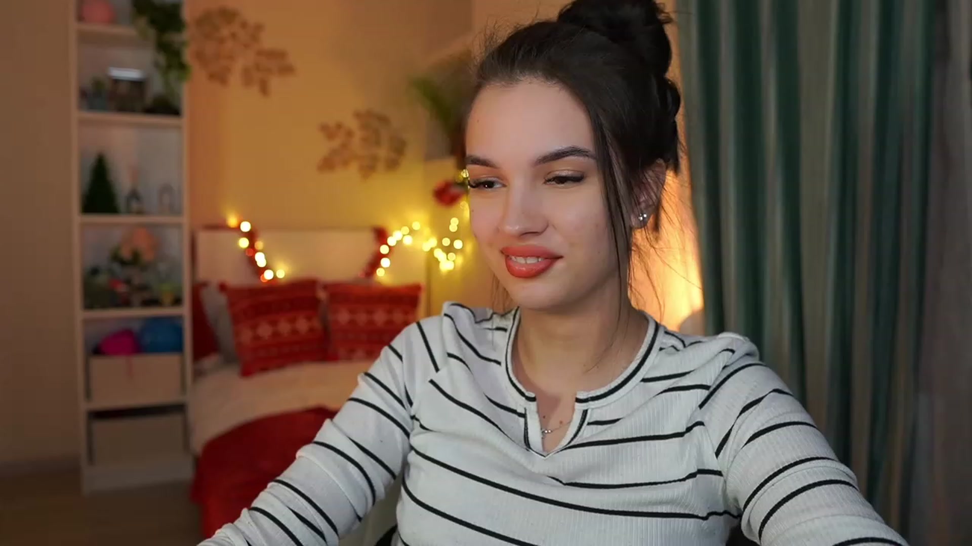 Gallery image thumbnail from Kylie_Quinn's myfreecams stream on, 12/27/2023, 22:40 image 1 of 20