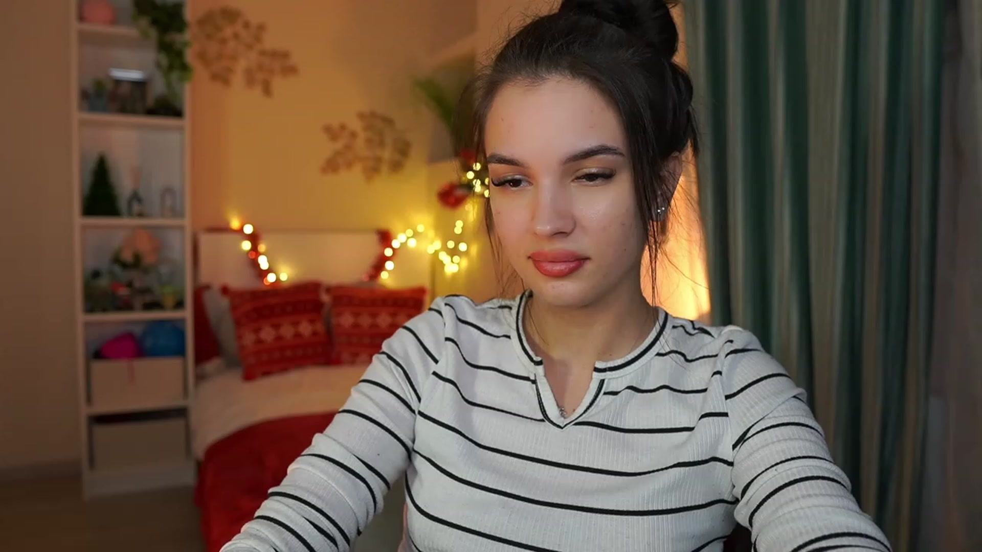 Gallery image thumbnail from Kylie_Quinn's myfreecams stream on, 12/27/2023, 22:40 image 20 of 20