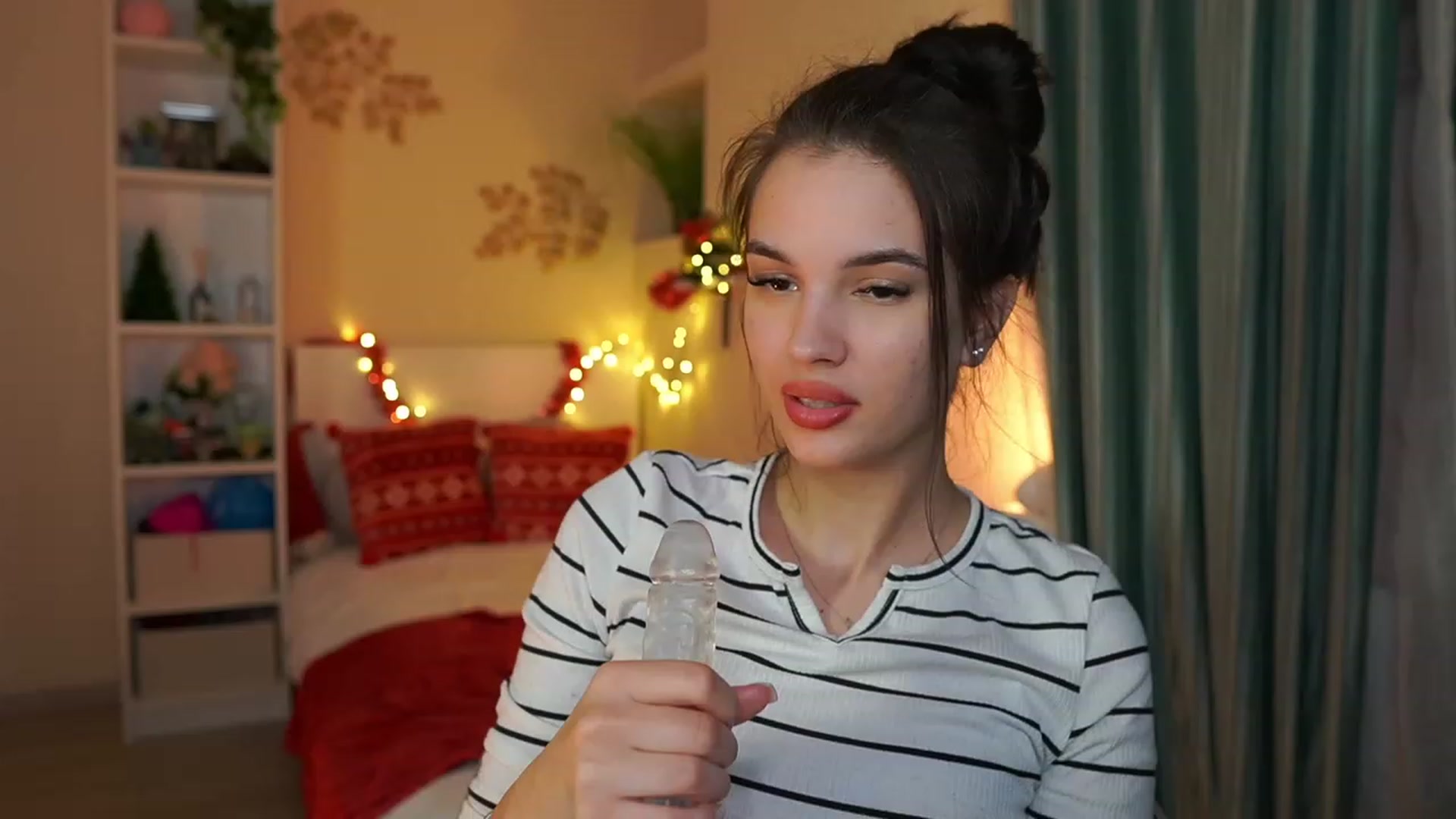 Gallery image thumbnail from Kylie_Quinn's myfreecams stream on, 12/27/2023, 22:40 image 9 of 20