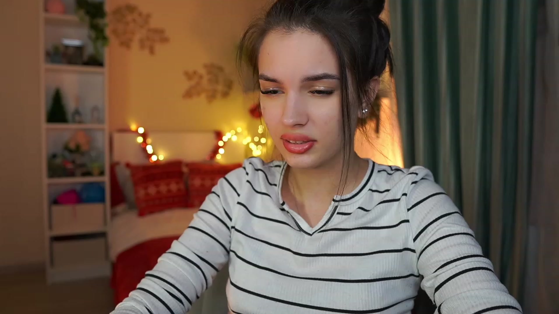 Gallery image thumbnail from Kylie_Quinn's myfreecams stream on, 12/27/2023, 22:40 image 19 of 20