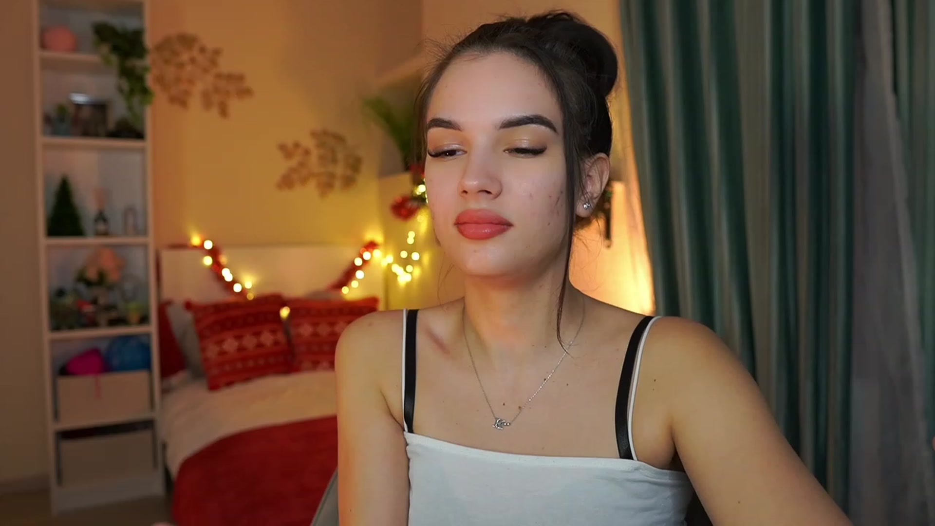 Gallery image thumbnail from Kylie_Quinn's myfreecams stream on, 12/29/2023, 20:10 image 16 of 20