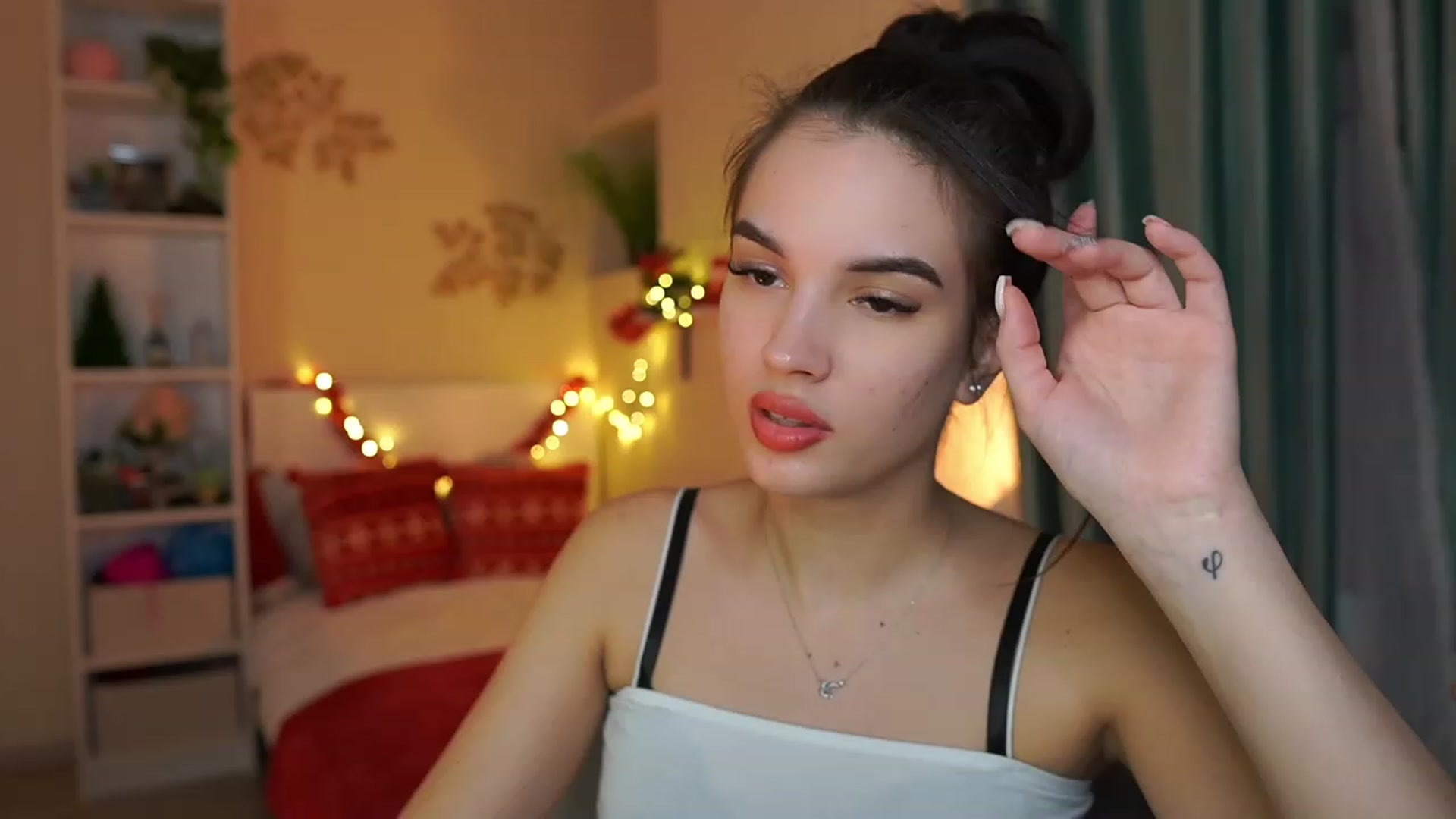 Gallery image thumbnail from Kylie_Quinn's myfreecams stream on, 12/29/2023, 20:10 image 9 of 20