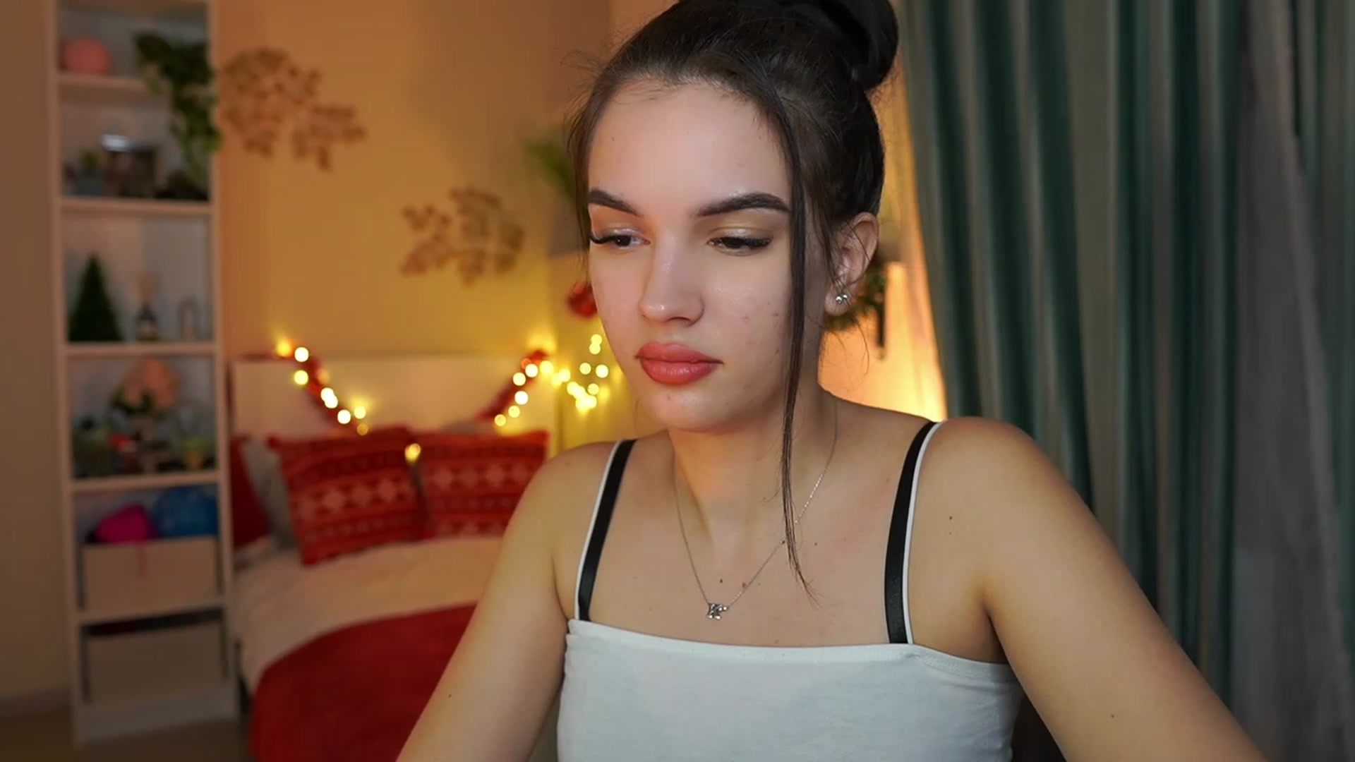 Gallery image thumbnail from Kylie_Quinn's myfreecams stream on, 12/29/2023, 20:10 image 18 of 20