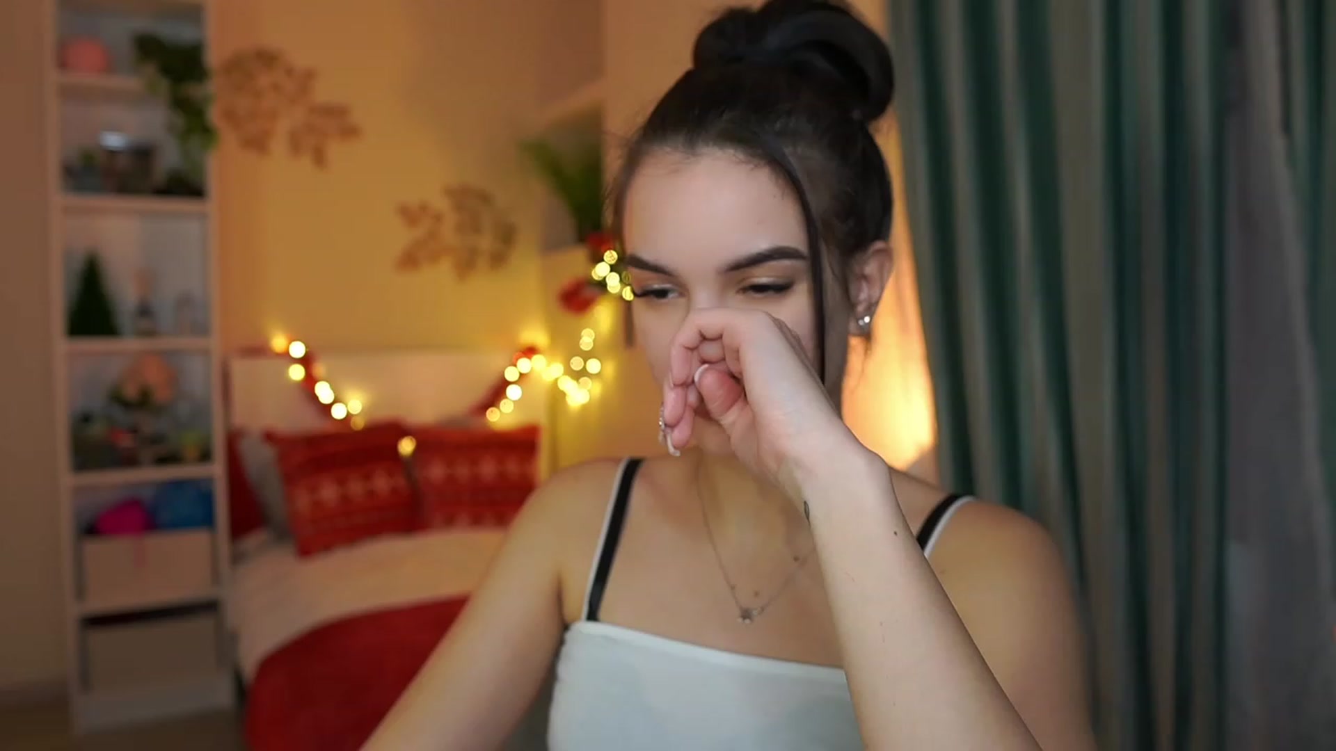 Gallery image thumbnail from Kylie_Quinn's myfreecams stream on, 12/29/2023, 20:10 image 11 of 20