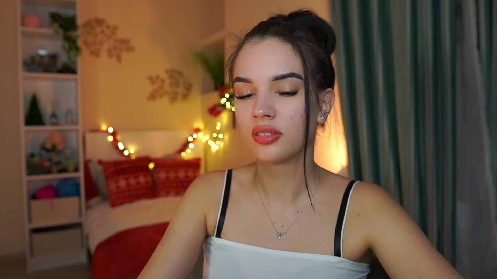 Gallery image thumbnail from Kylie_Quinn's myfreecams stream on, 12/29/2023, 20:10 image 10 of 20