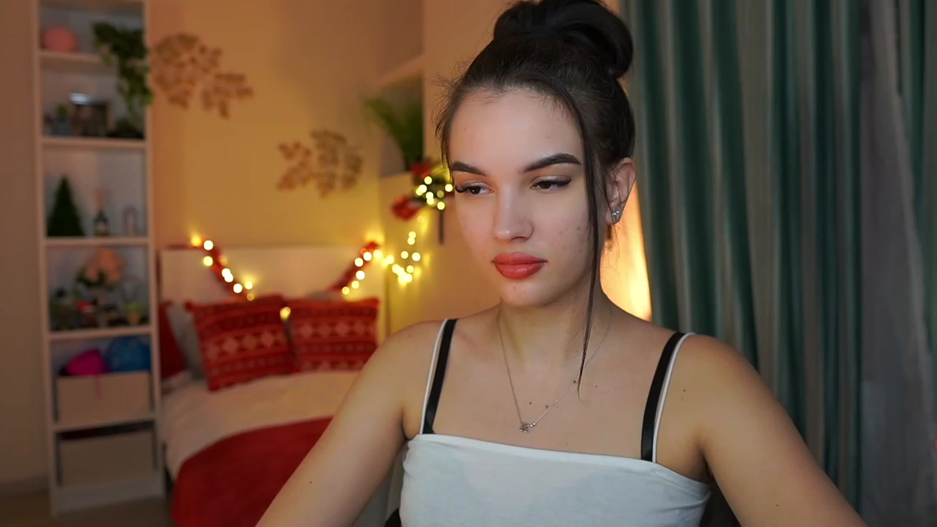 Gallery image thumbnail from Kylie_Quinn's myfreecams stream on, 12/29/2023, 20:10 image 1 of 20