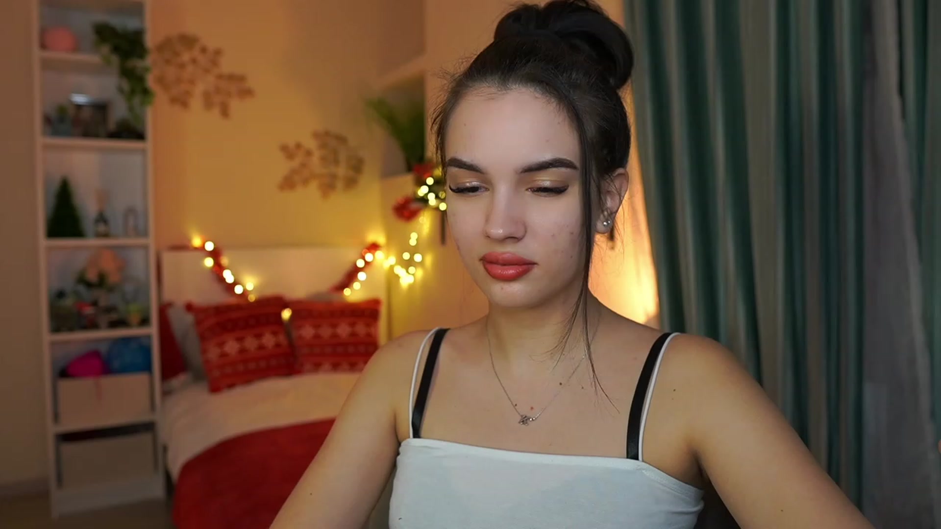 Gallery image thumbnail from Kylie_Quinn's myfreecams stream on, 12/29/2023, 20:10 image 4 of 20