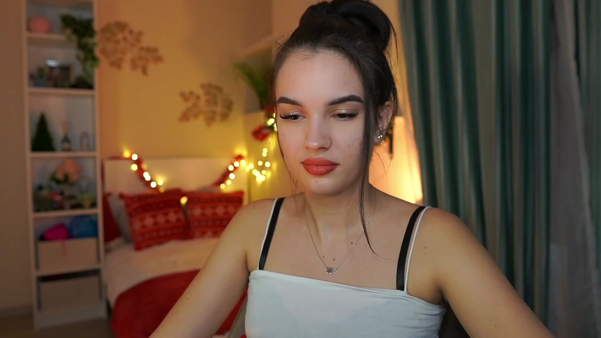 Gallery image thumbnail from Kylie_Quinn's myfreecams stream on, 12/29/2023, 22:11 image 17 of 20