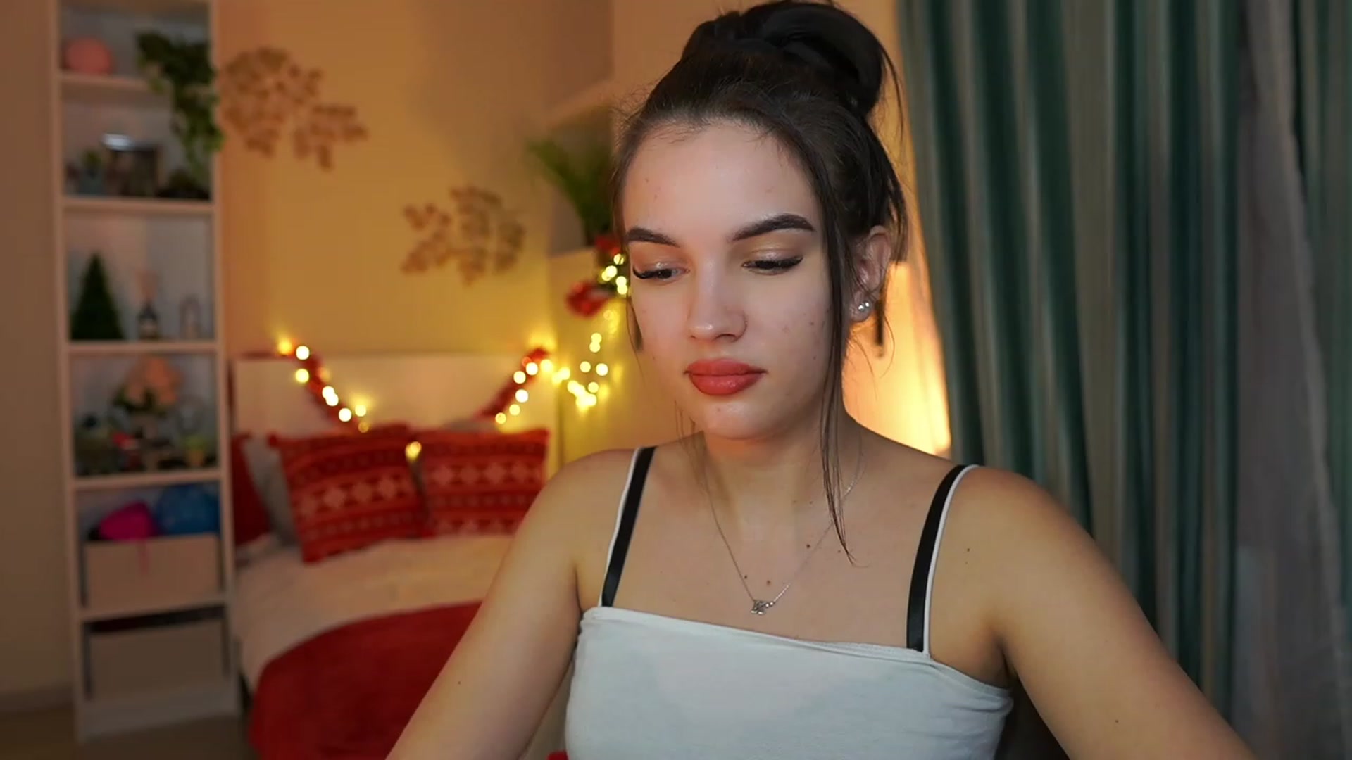 Gallery image thumbnail from Kylie_Quinn's myfreecams stream on, 12/29/2023, 22:11 image 18 of 20