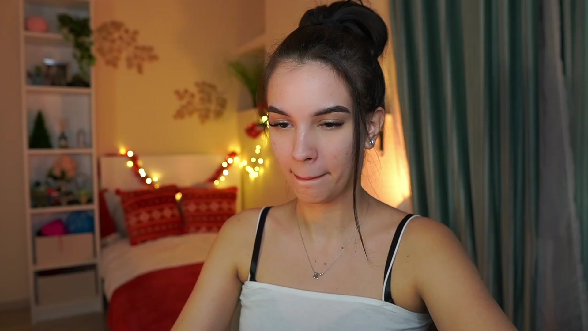 Gallery image thumbnail from Kylie_Quinn's myfreecams stream on, 12/29/2023, 22:11 image 1 of 20