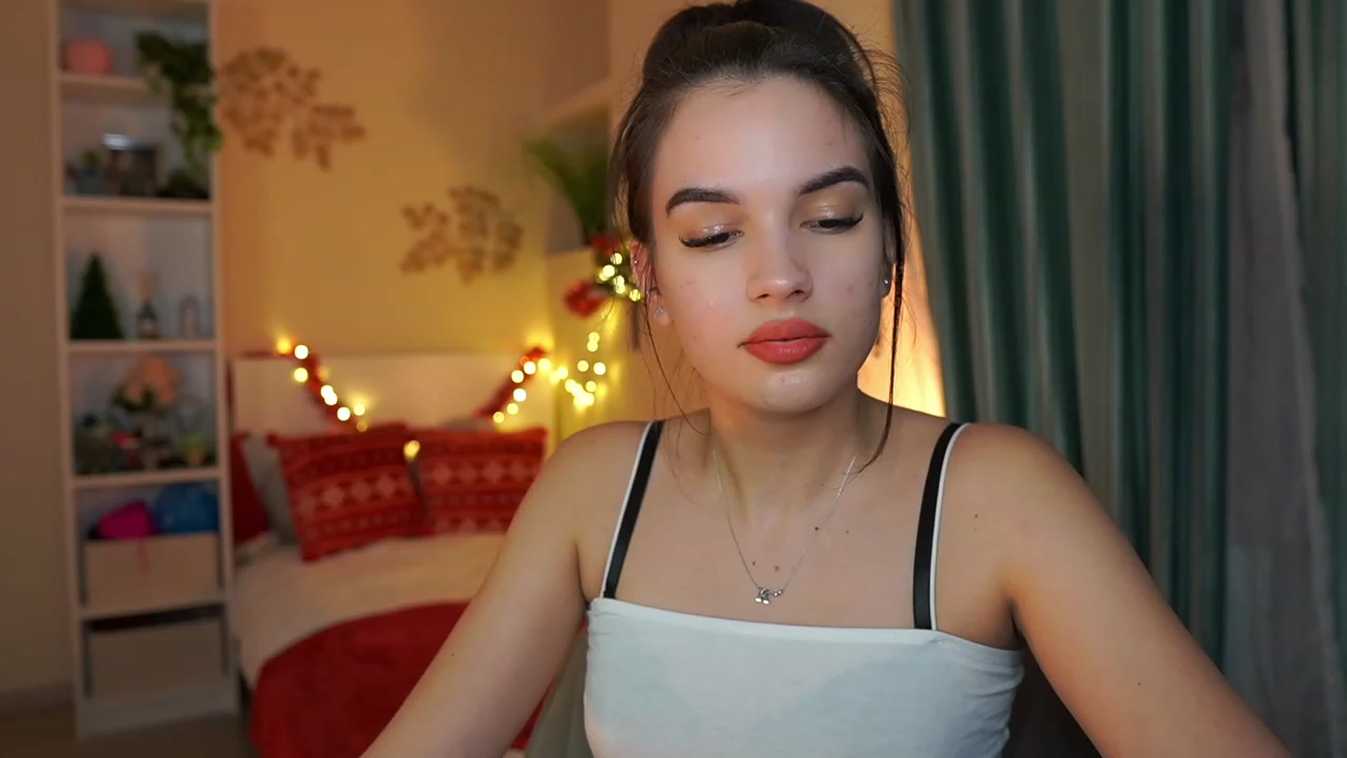 Gallery image thumbnail from Kylie_Quinn's myfreecams stream on, 12/29/2023, 22:46 image 13 of 20