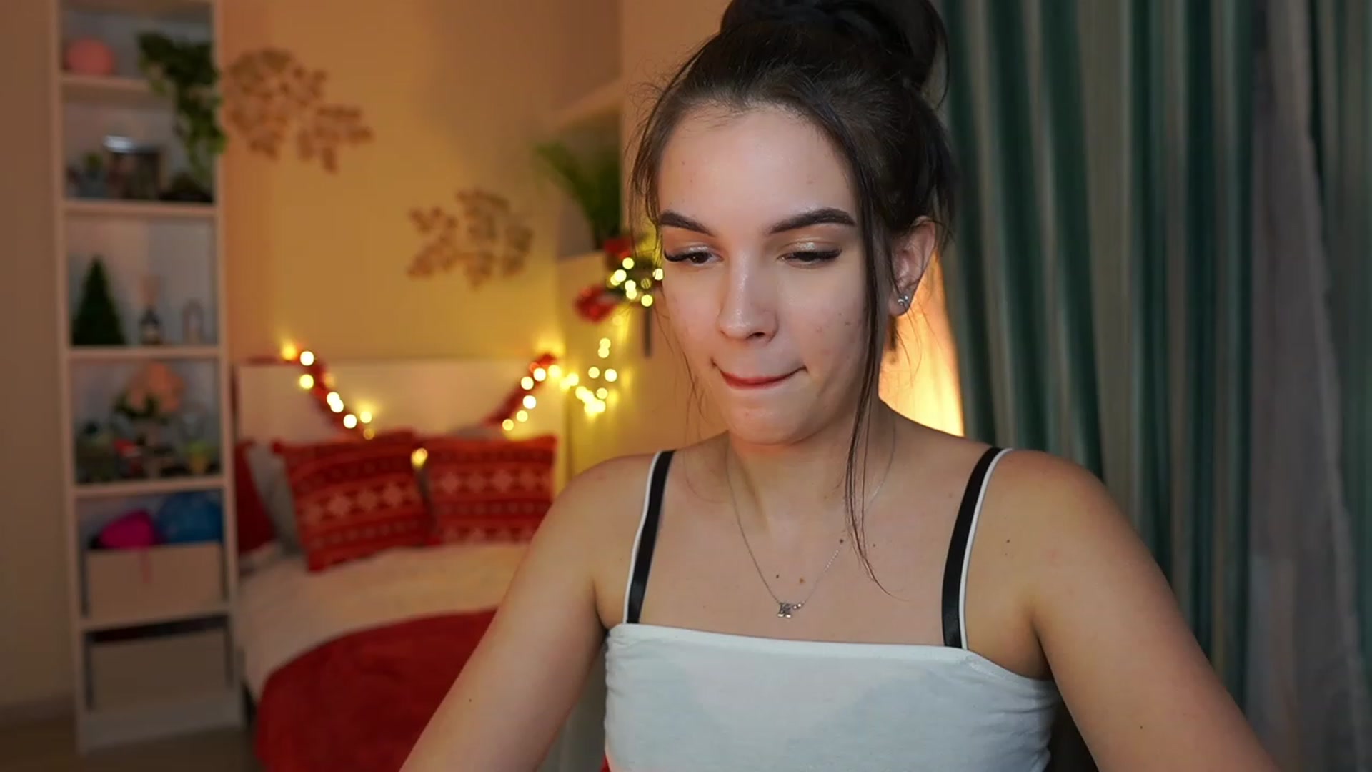 Gallery image thumbnail from Kylie_Quinn's myfreecams stream on, 12/29/2023, 22:46 image 14 of 20