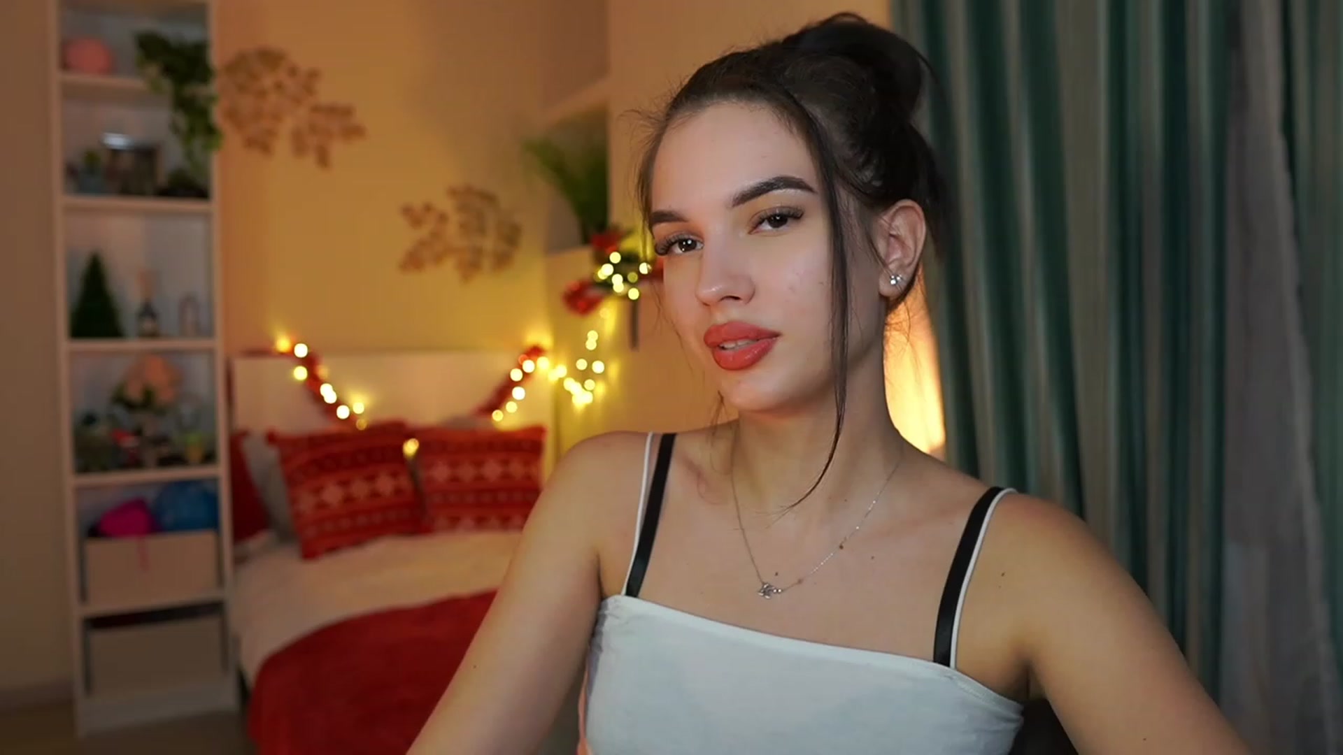 Gallery image thumbnail from Kylie_Quinn's myfreecams stream on, 12/29/2023, 22:46 image 3 of 20