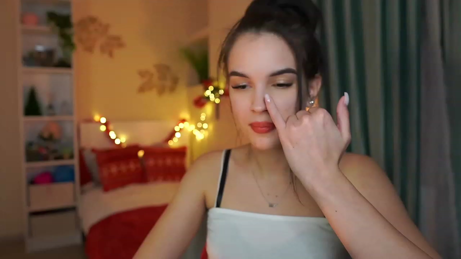 Gallery image thumbnail from Kylie_Quinn's myfreecams stream on, 12/29/2023, 22:46 image 15 of 20