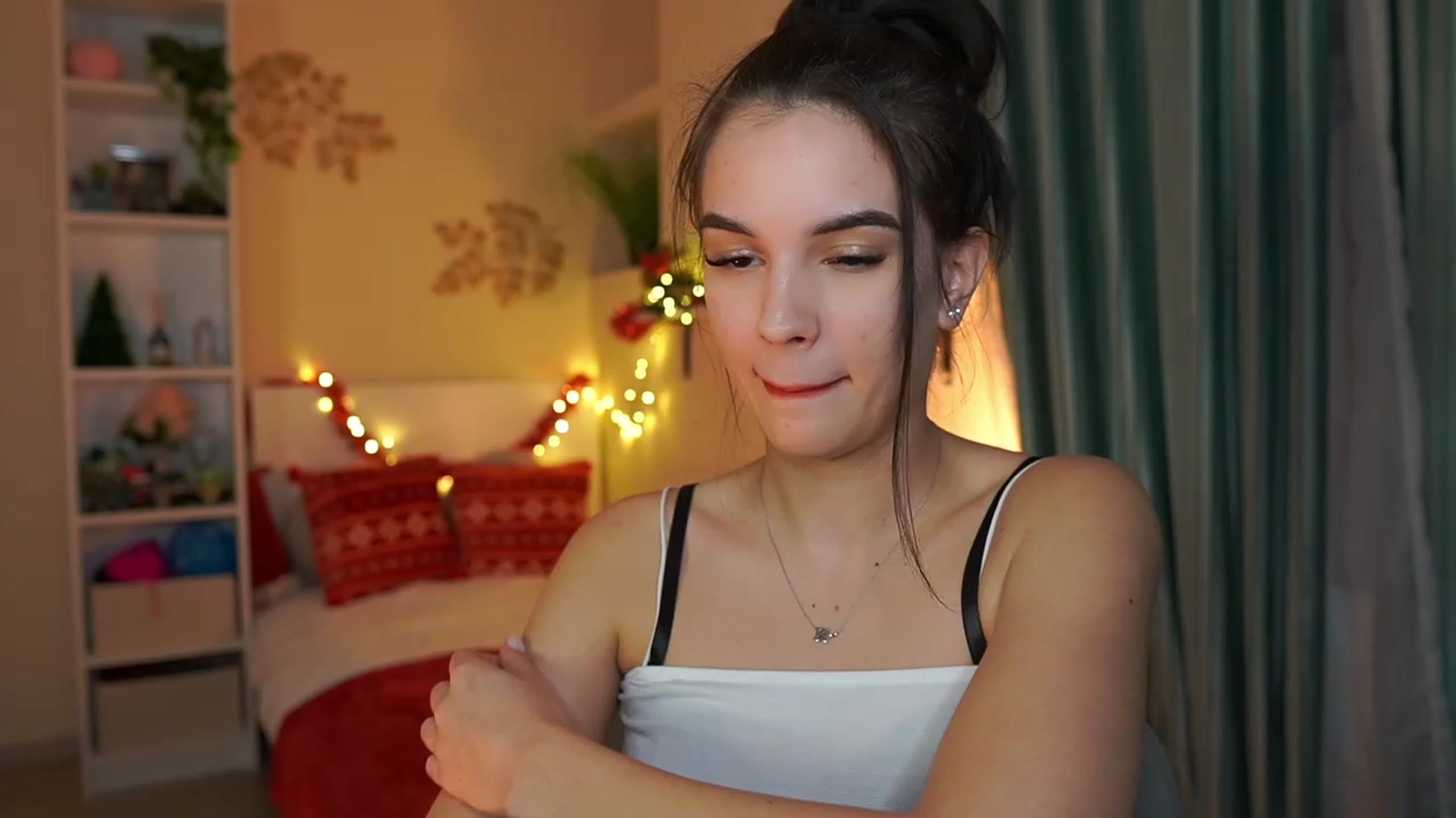Gallery image thumbnail from Kylie_Quinn's myfreecams stream on, 12/29/2023, 22:46 image 17 of 20
