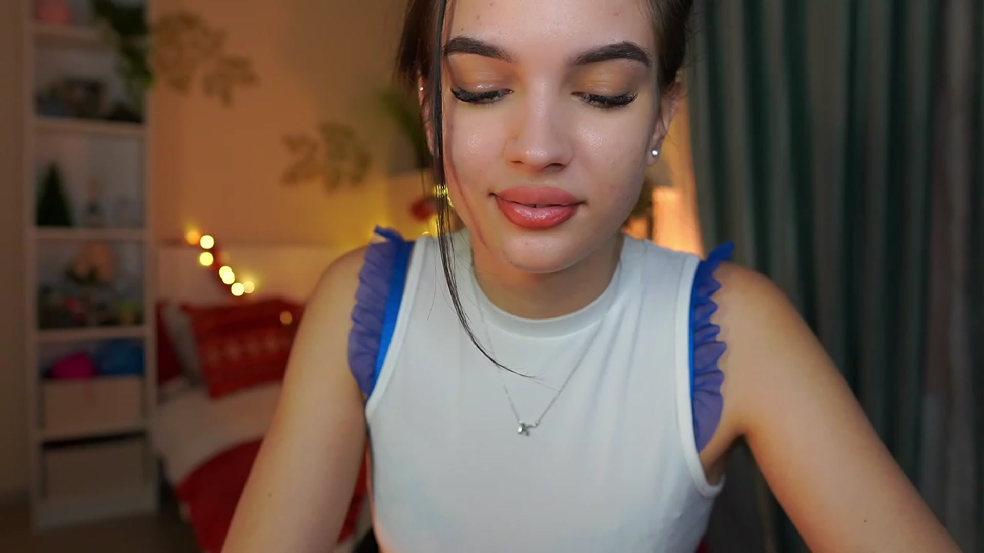 Gallery image thumbnail from Kylie_Quinn's myfreecams stream on, 12/30/2023, 21:39 image 11 of 20