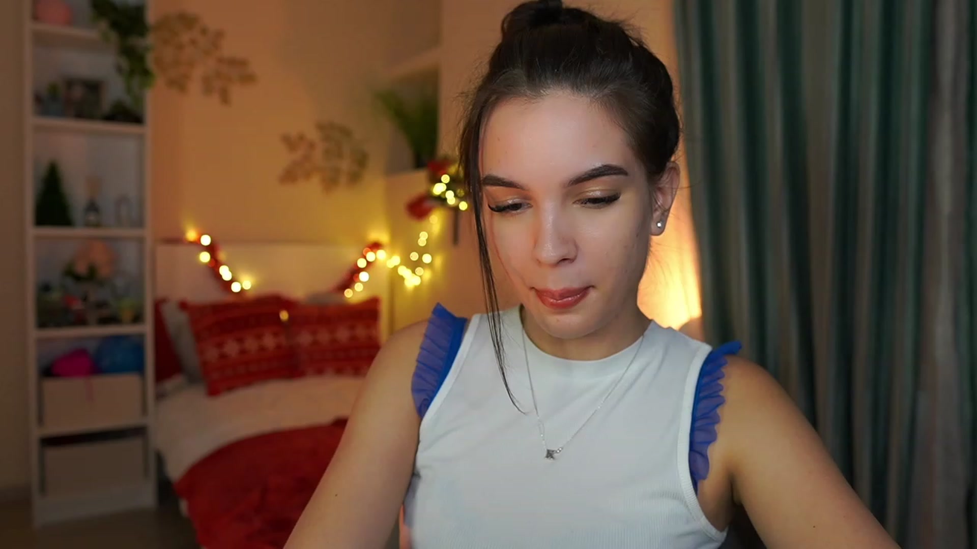 Gallery image thumbnail from Kylie_Quinn's myfreecams stream on, 12/30/2023, 21:39 image 16 of 20