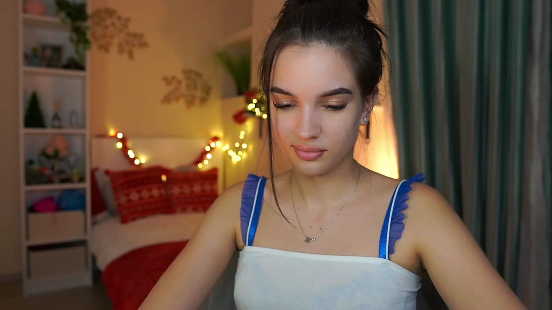 Gallery image thumbnail from Kylie_Quinn's myfreecams stream on, 12/31/2023, 24:01 image 18 of 20