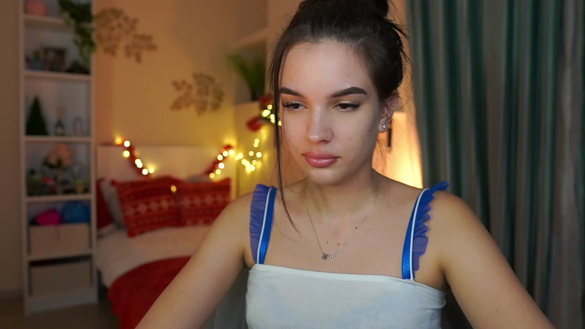 Gallery image thumbnail from Kylie_Quinn's myfreecams stream on, 12/31/2023, 24:01 image 16 of 20