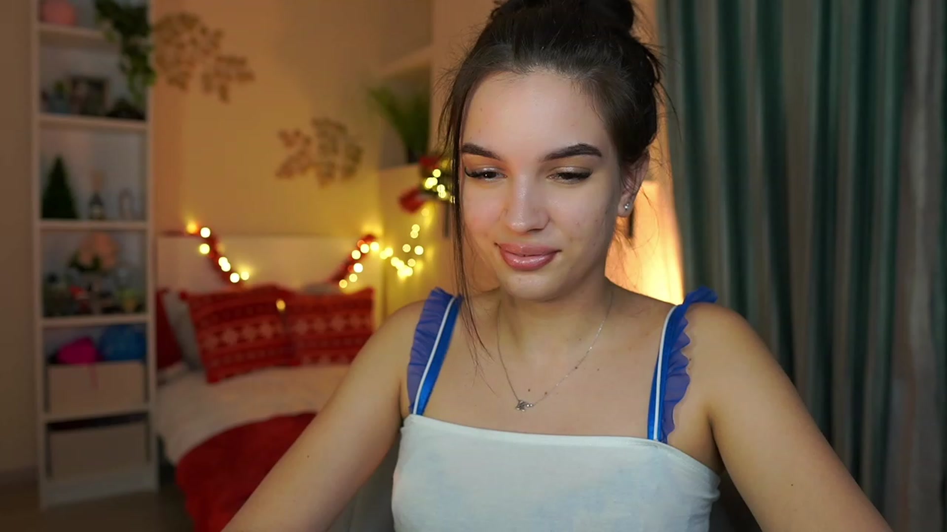 Gallery image thumbnail from Kylie_Quinn's myfreecams stream on, 12/31/2023, 24:01 image 1 of 20