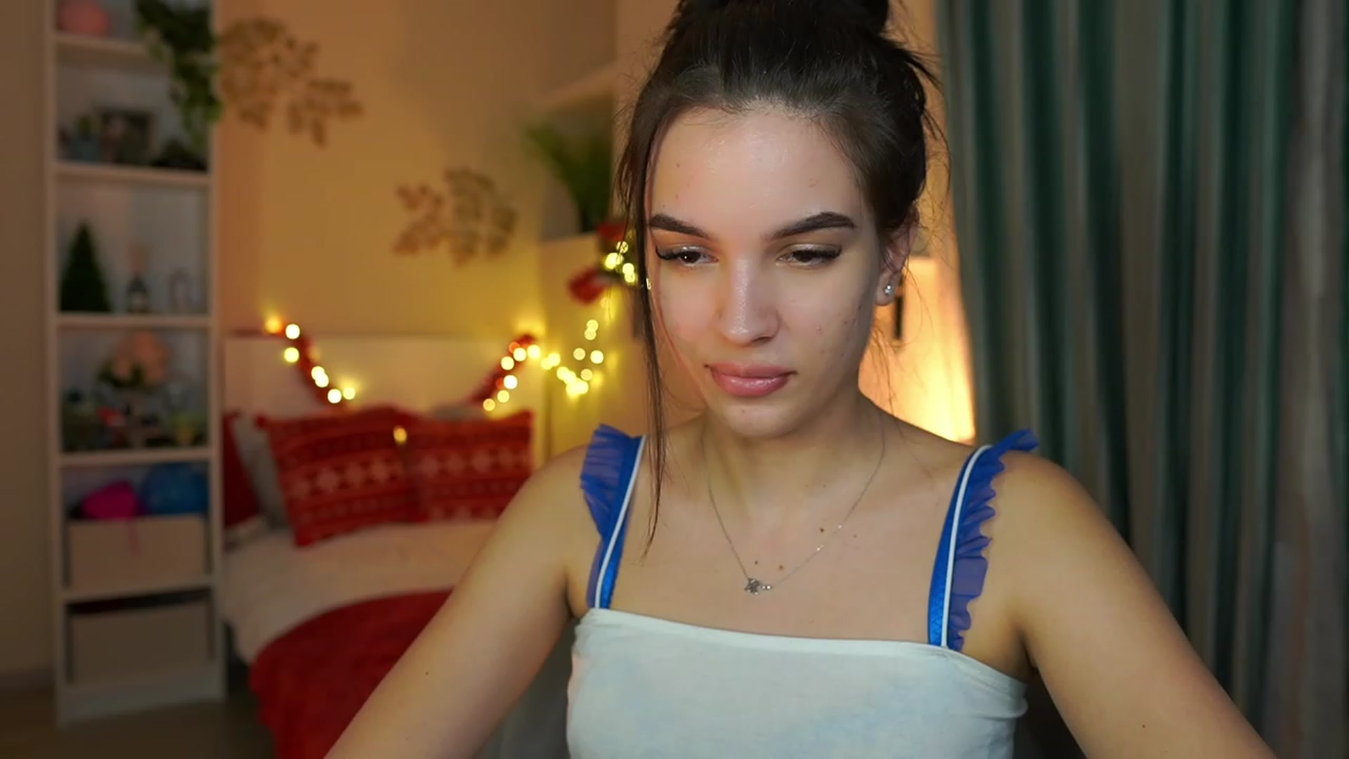 Gallery image thumbnail from Kylie_Quinn's myfreecams stream on, 12/31/2023, 24:18 image 17 of 20