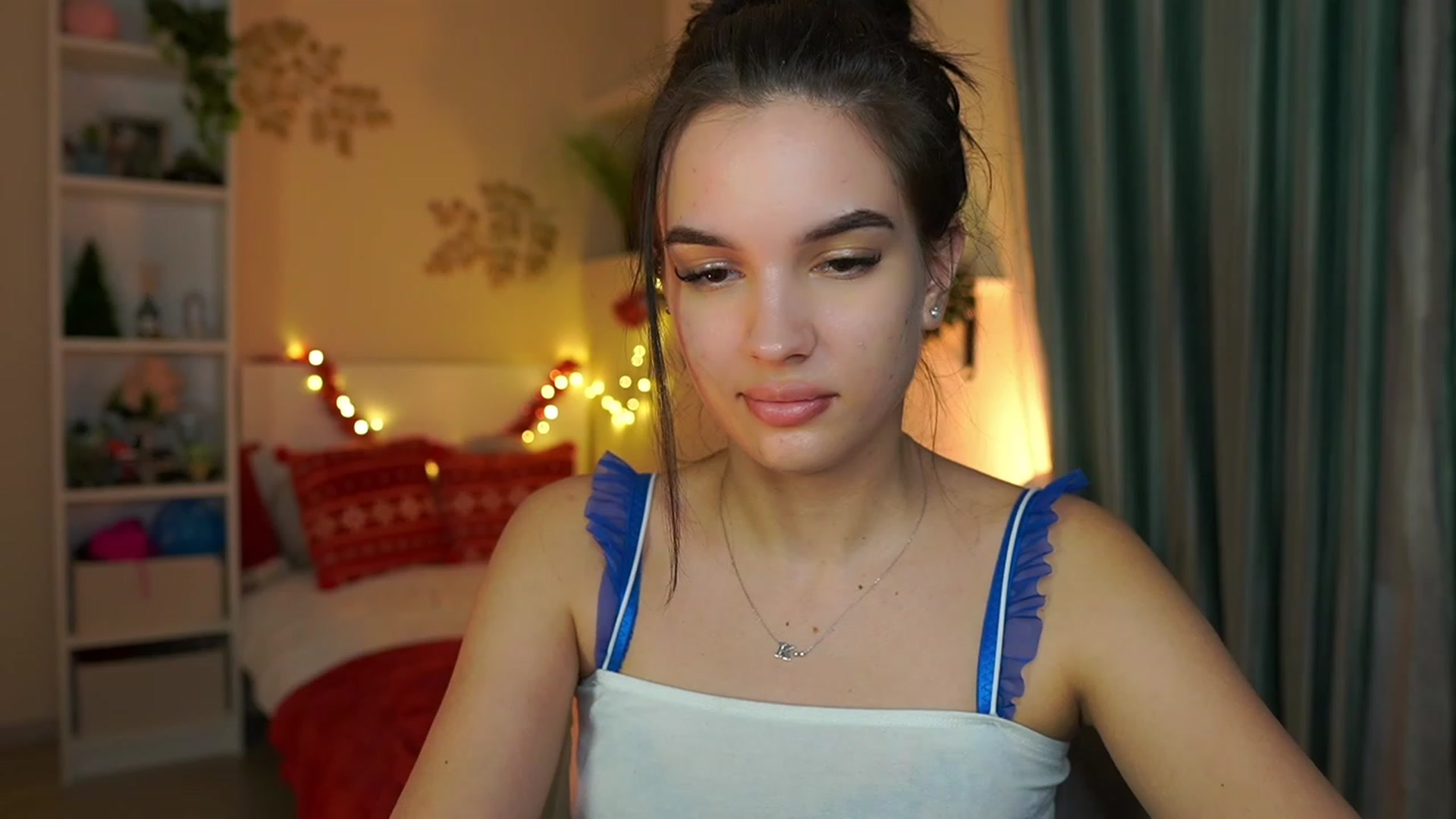 Gallery image thumbnail from Kylie_Quinn's myfreecams stream on, 12/31/2023, 24:18 image 18 of 20