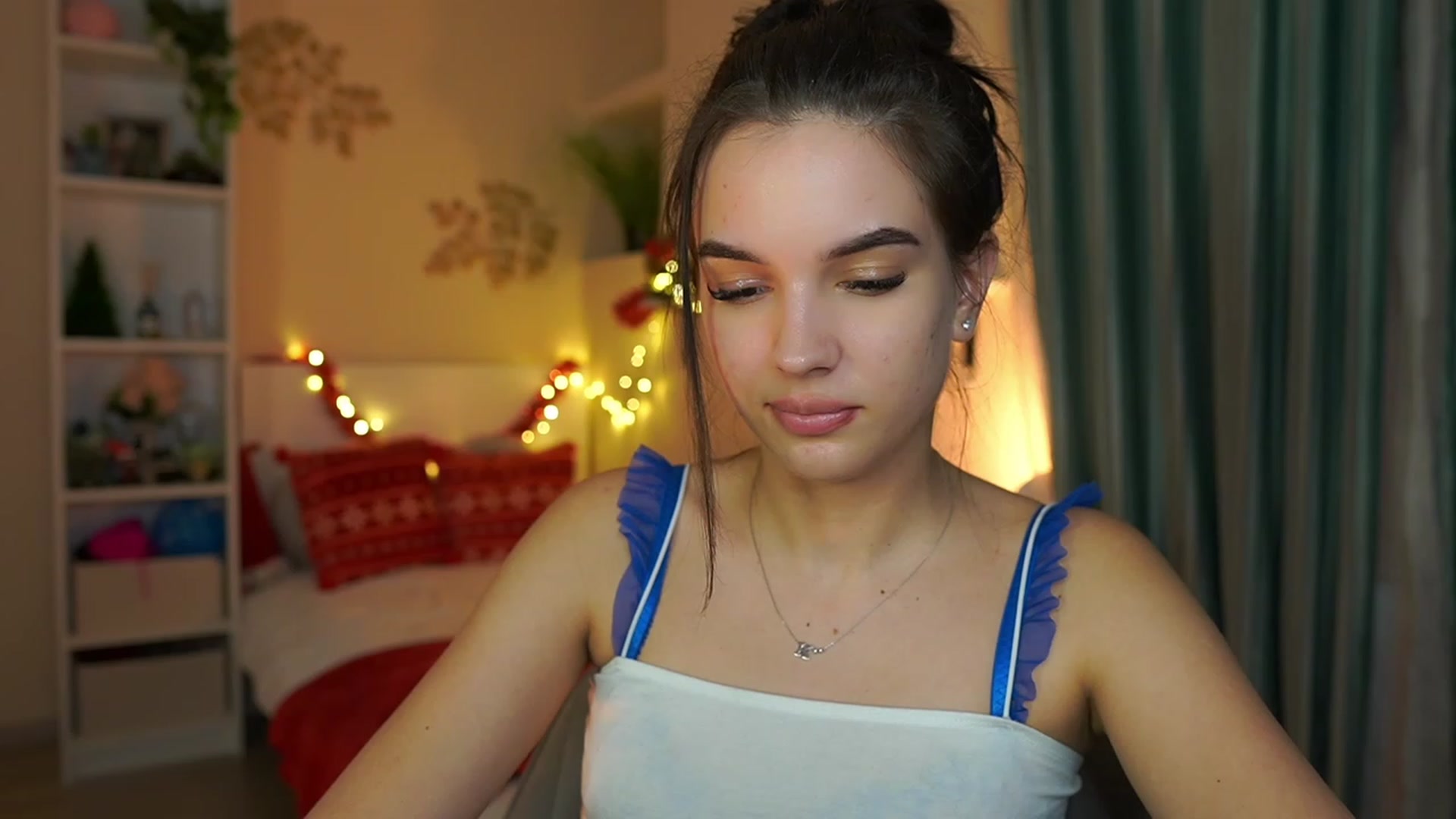 Gallery image thumbnail from Kylie_Quinn's myfreecams stream on, 12/31/2023, 24:18 image 19 of 20