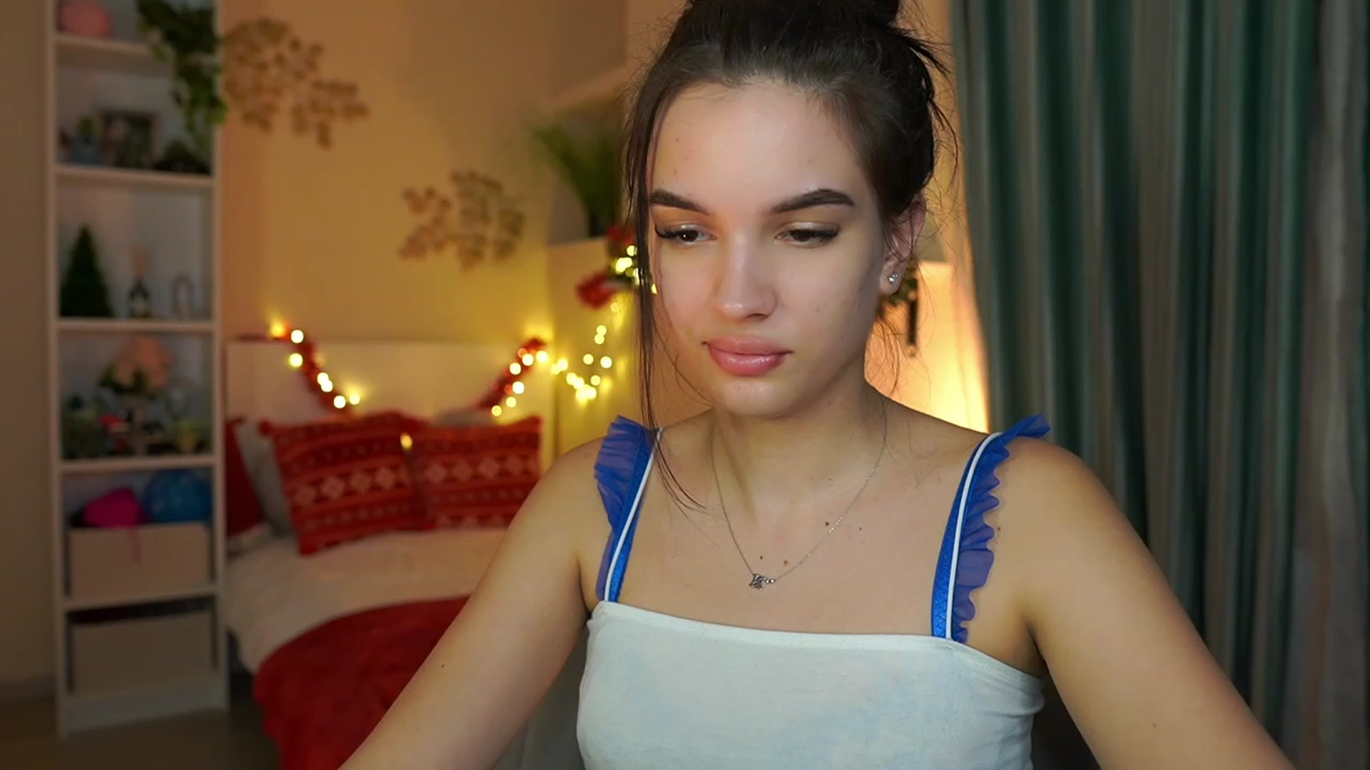 Gallery image thumbnail from Kylie_Quinn's myfreecams stream on, 12/31/2023, 24:18 image 7 of 20