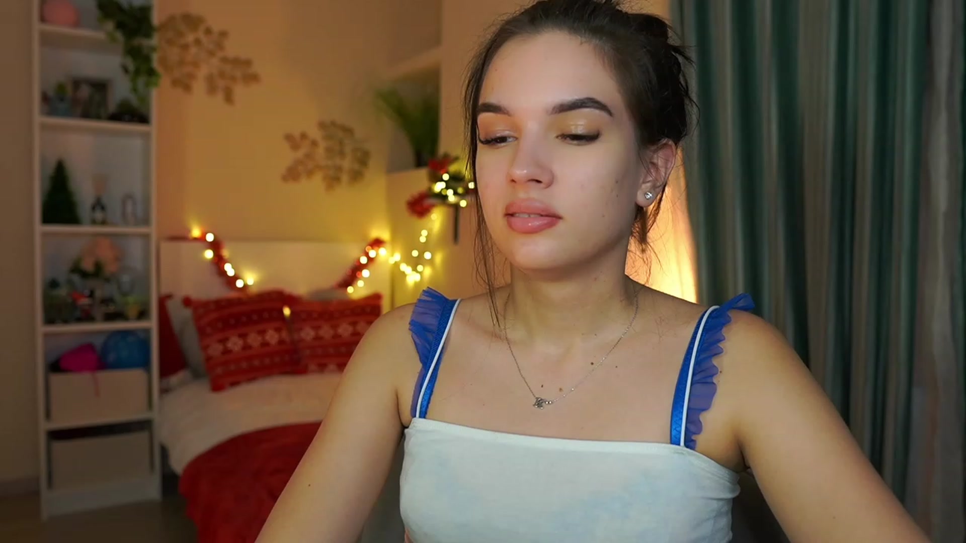 Gallery image thumbnail from Kylie_Quinn's myfreecams stream on, 12/31/2023, 24:18 image 8 of 20