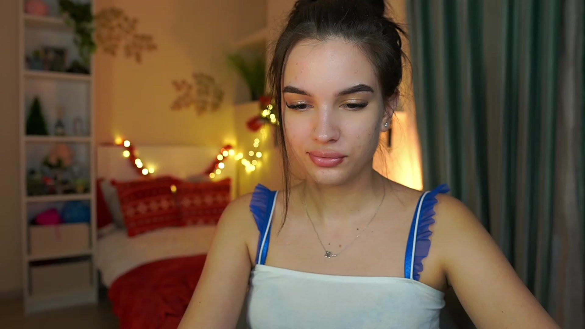 Gallery image thumbnail from Kylie_Quinn's myfreecams stream on, 12/31/2023, 24:18 image 15 of 20