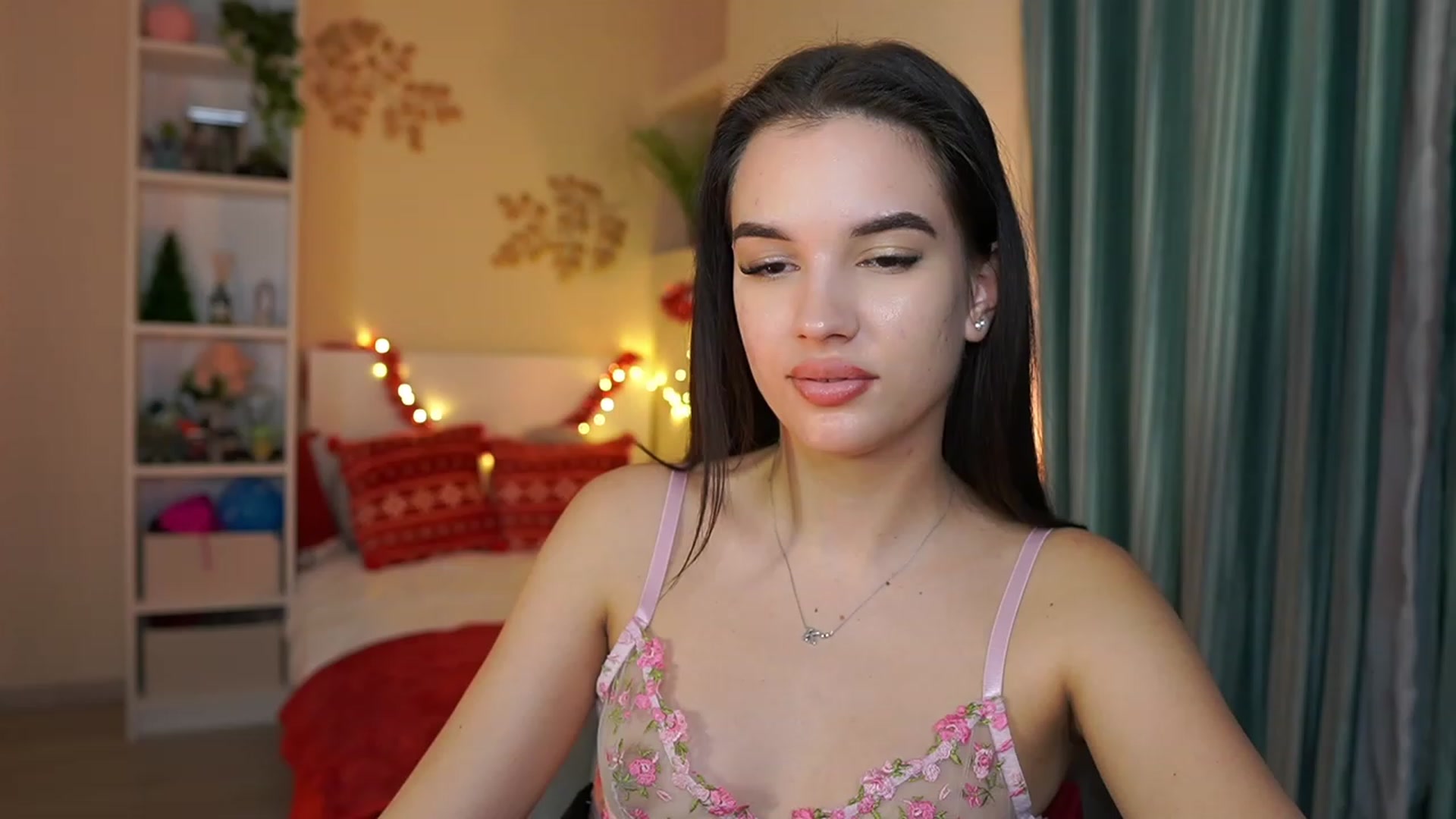 Gallery image thumbnail from Kylie_Quinn's myfreecams stream on, 01/01/2024, 22:26 image 10 of 20