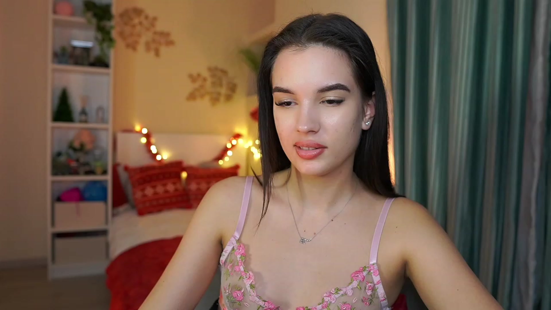 Gallery image thumbnail from Kylie_Quinn's myfreecams stream on, 01/01/2024, 22:26 image 9 of 20
