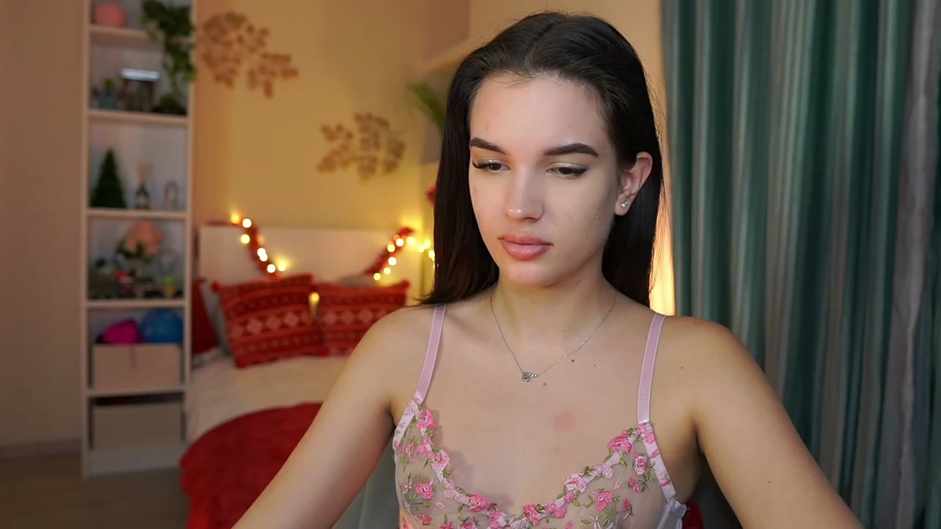 Gallery image thumbnail from Kylie_Quinn's myfreecams stream on, 01/01/2024, 22:56 image 17 of 20