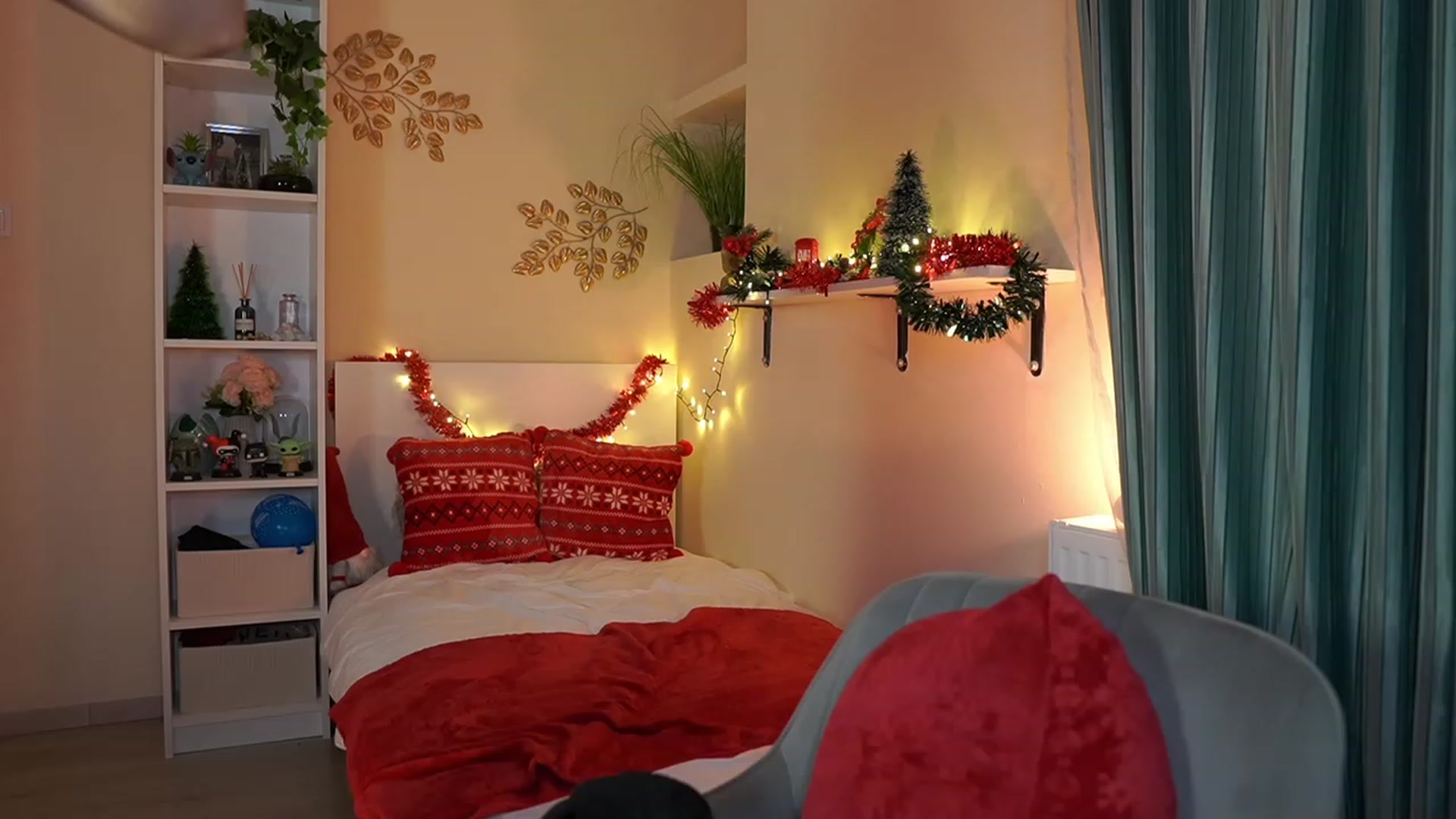 Gallery image thumbnail from Kylie_Quinn's myfreecams stream on, 01/07/2024, 22:16 image 14 of 20
