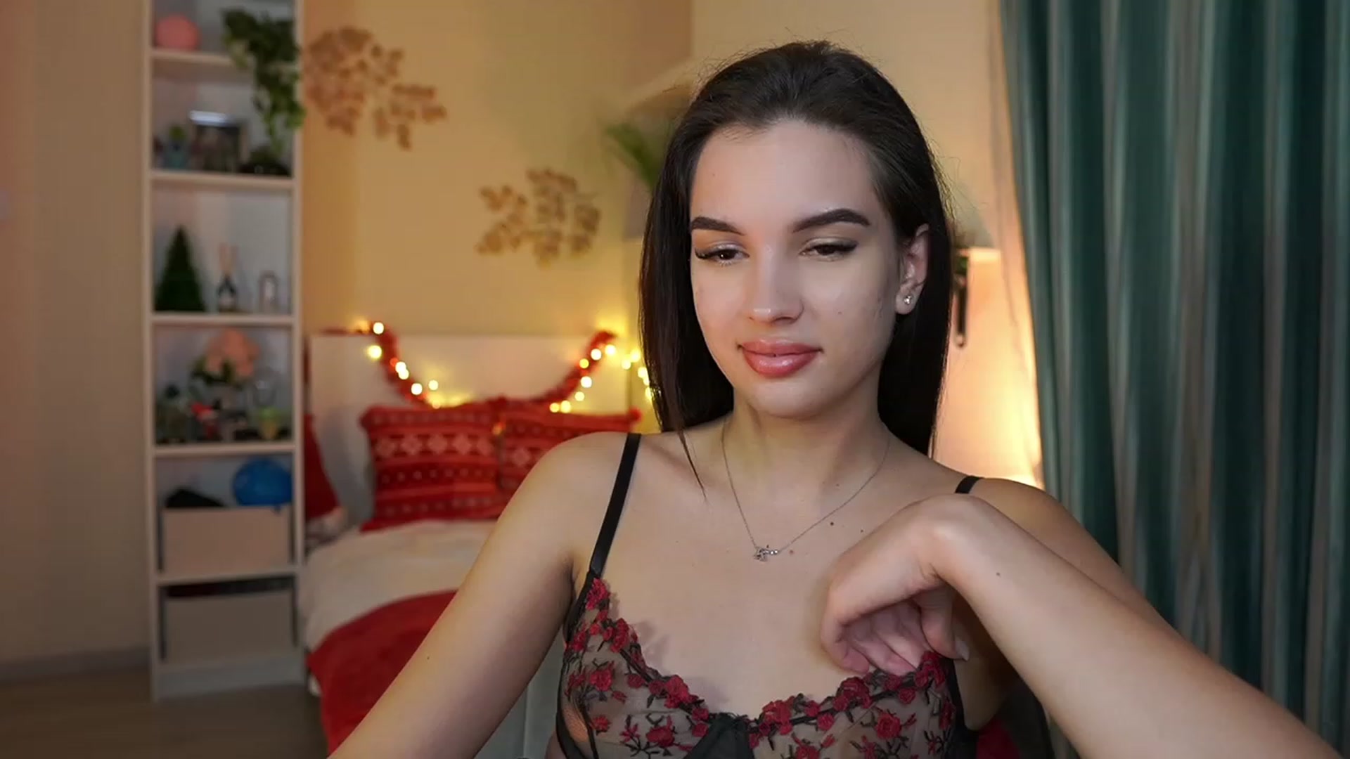 Gallery image thumbnail from Kylie_Quinn's myfreecams stream on, 01/07/2024, 23:26 image 4 of 20